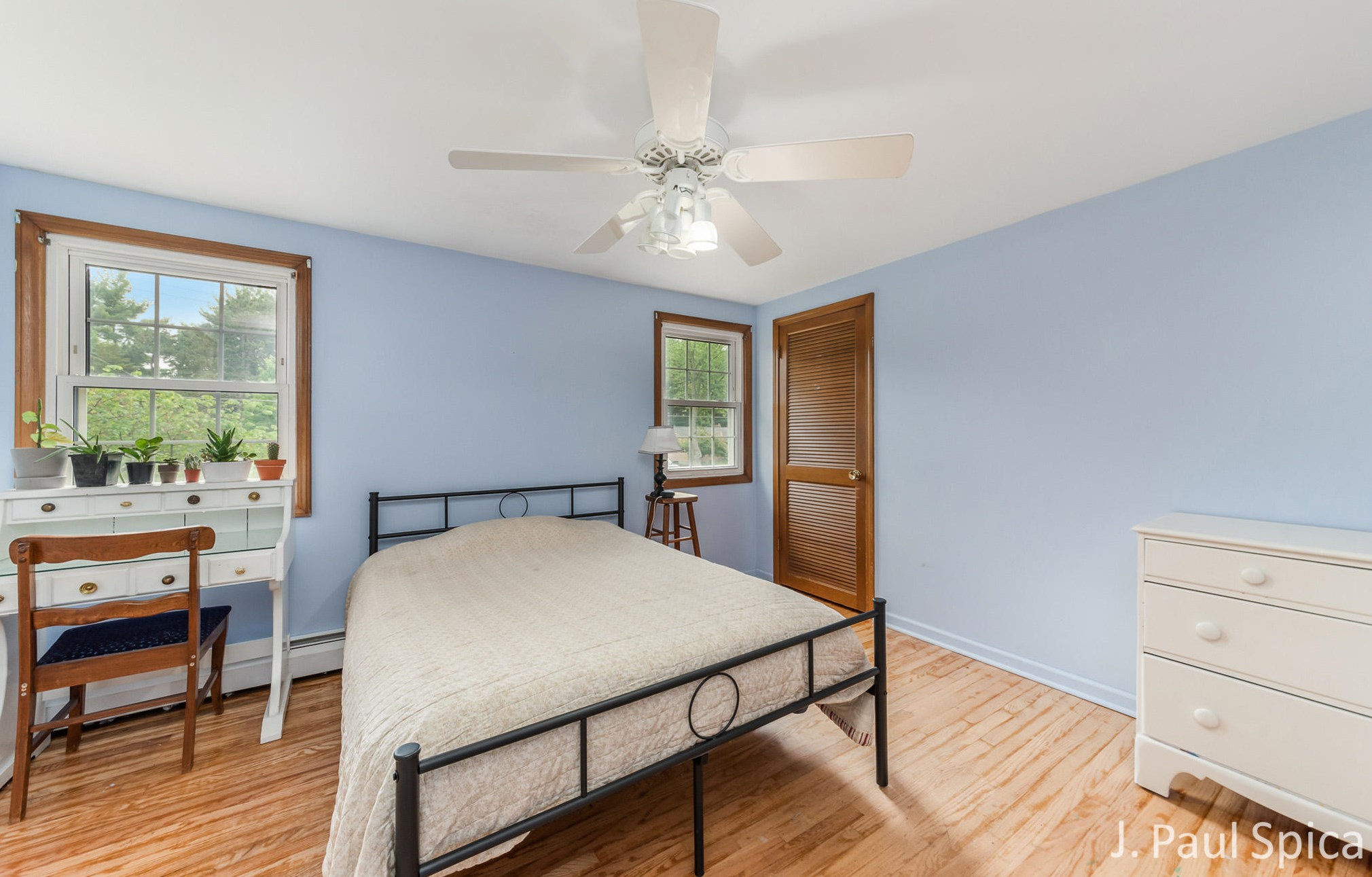 5685 Juanita Dr, Grand Rapids MI  49508-6466 exterior