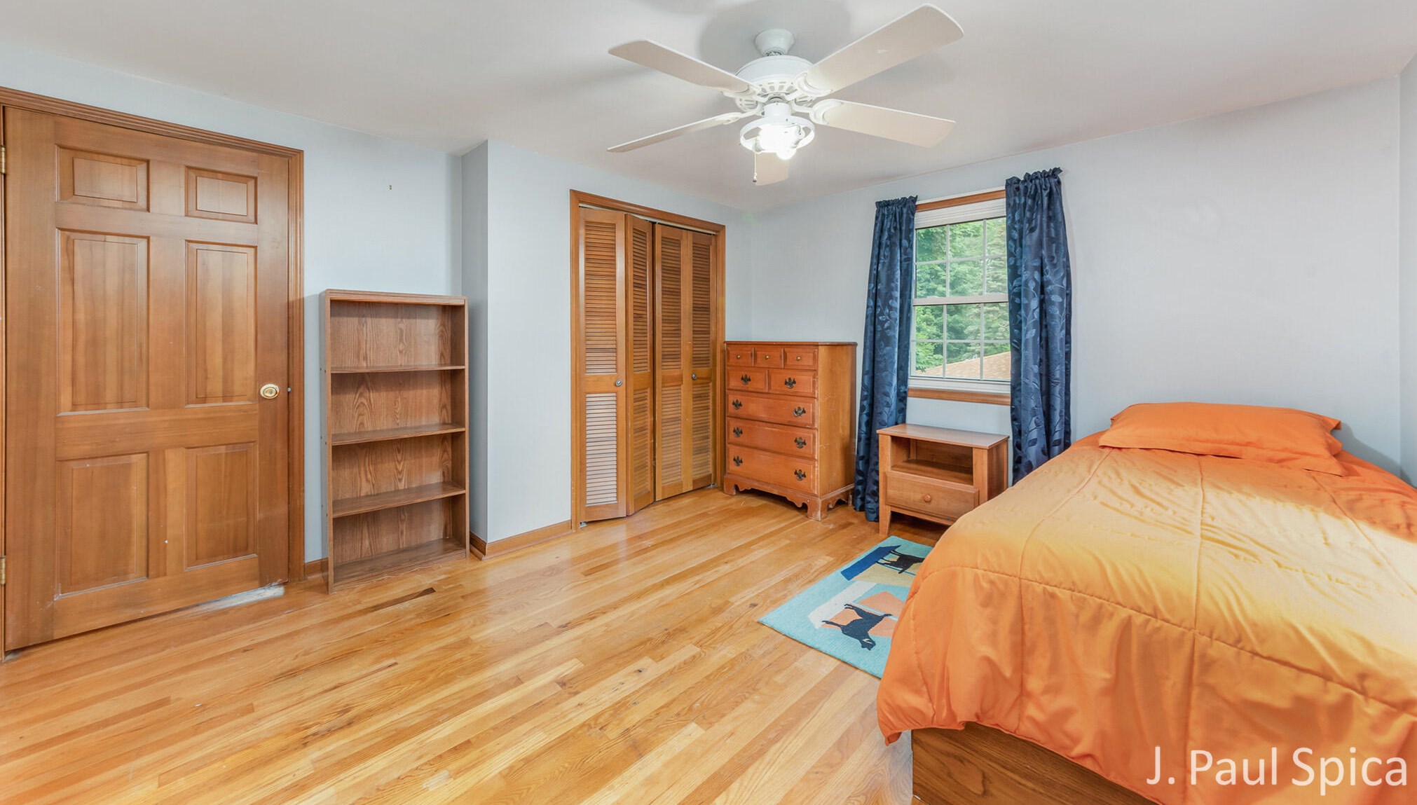 5685 Juanita Dr, Grand Rapids MI  49508-6466 exterior