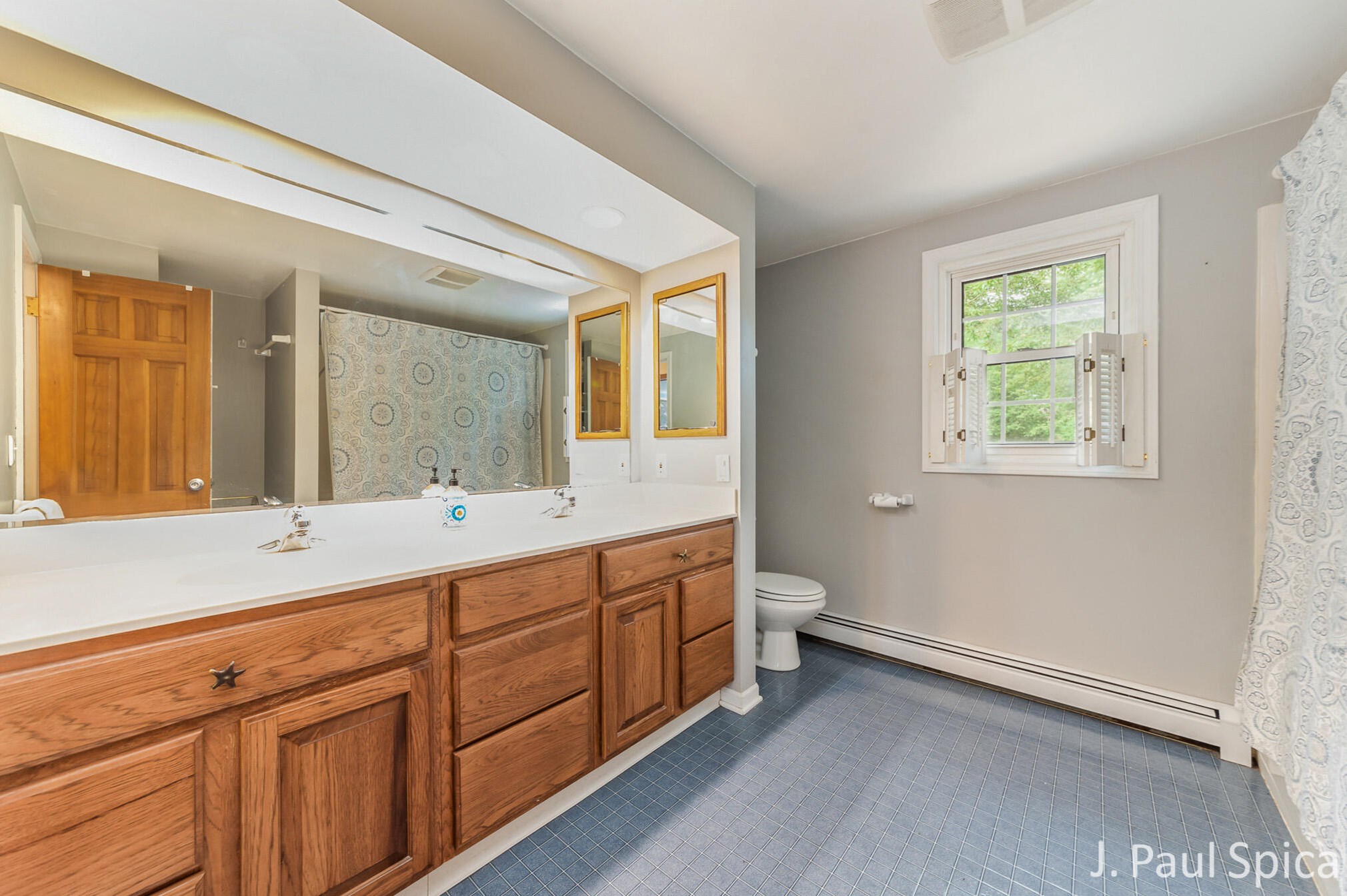 5685 Juanita Dr, Grand Rapids MI  49508-6466 exterior