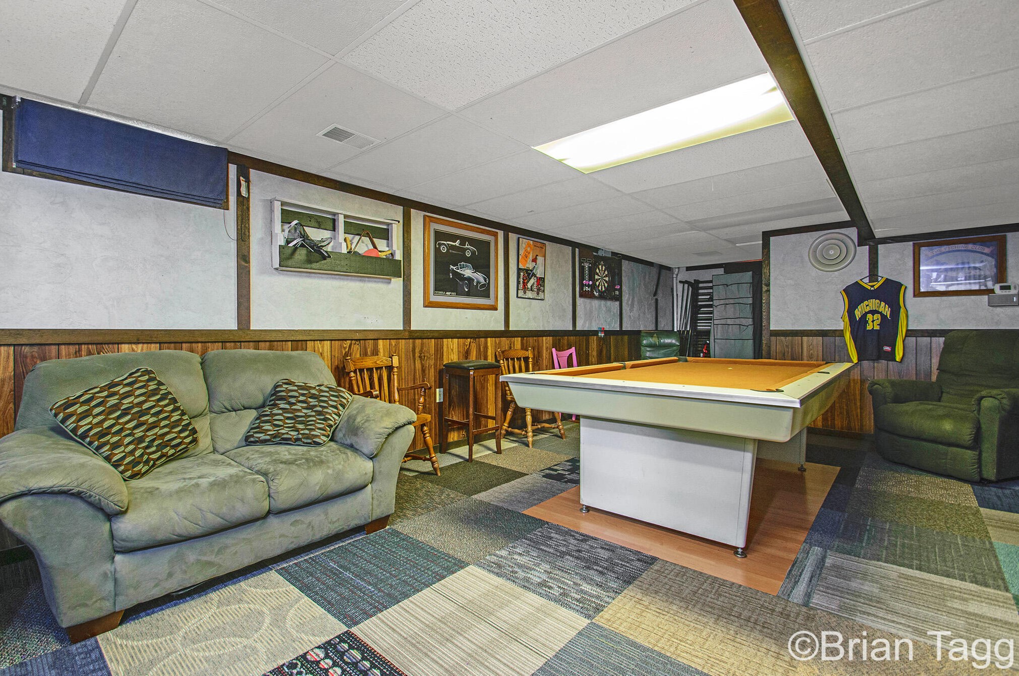 1923 Ridgeview St, Jenison MI  49428-8132 exterior