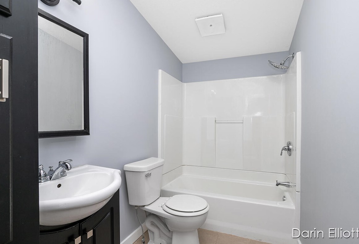 8500 Peck Lake Rd, Saranac MI  48881-9633 exterior