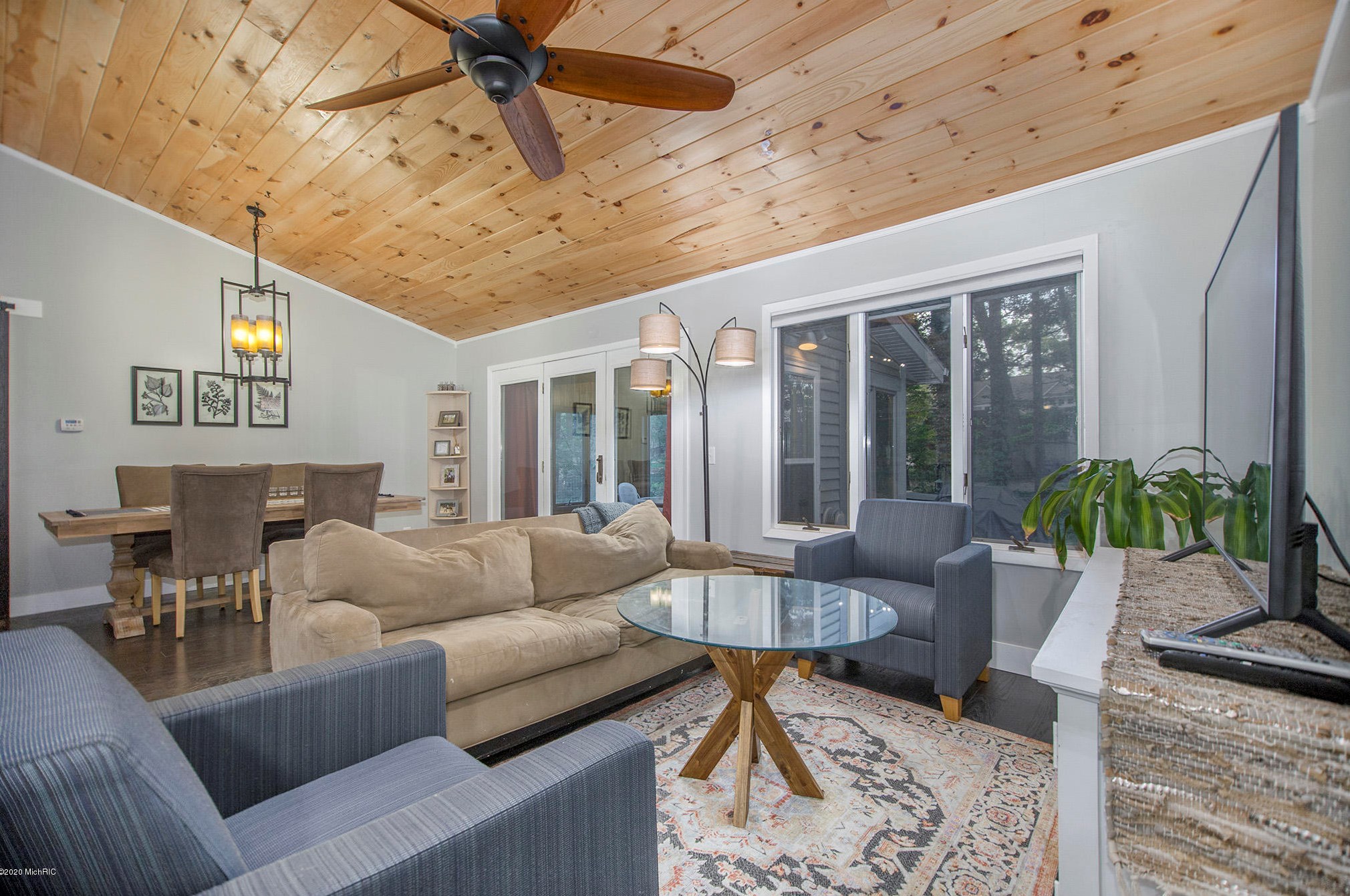 15304 Central Ave, Spring Lake MI  49456-9551 exterior