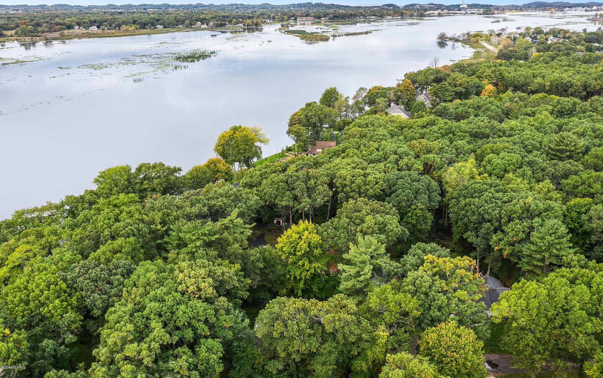 15304 Central Ave, Spring Lake MI  49456-9551 exterior