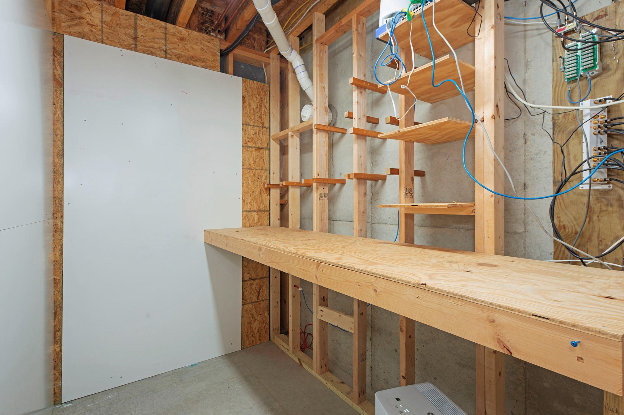 1085 Sargent Ave, Ada MI 49301-9168 exterior