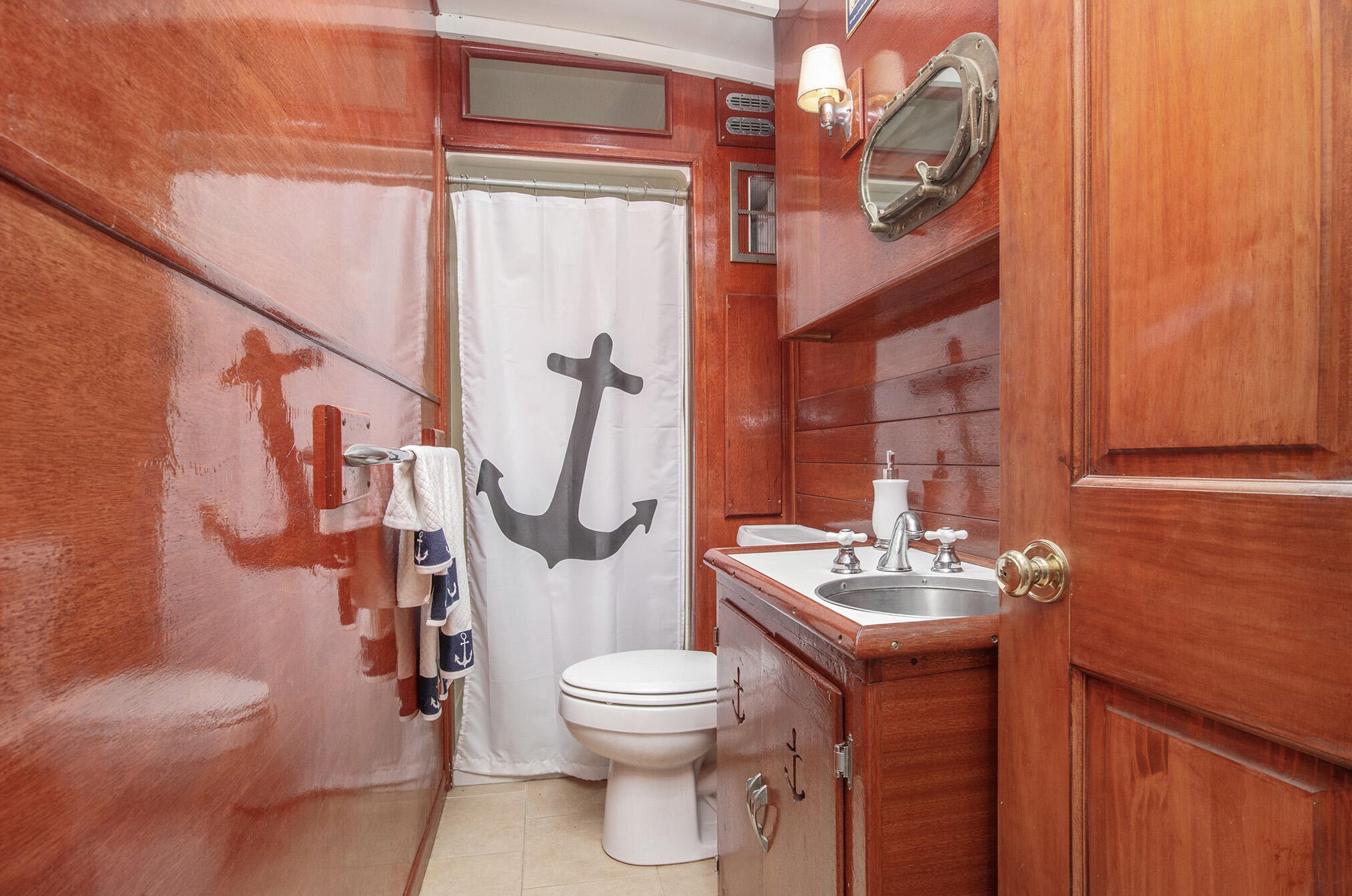 15837 Pine St, Spring Lake MI  49456-1827 exterior