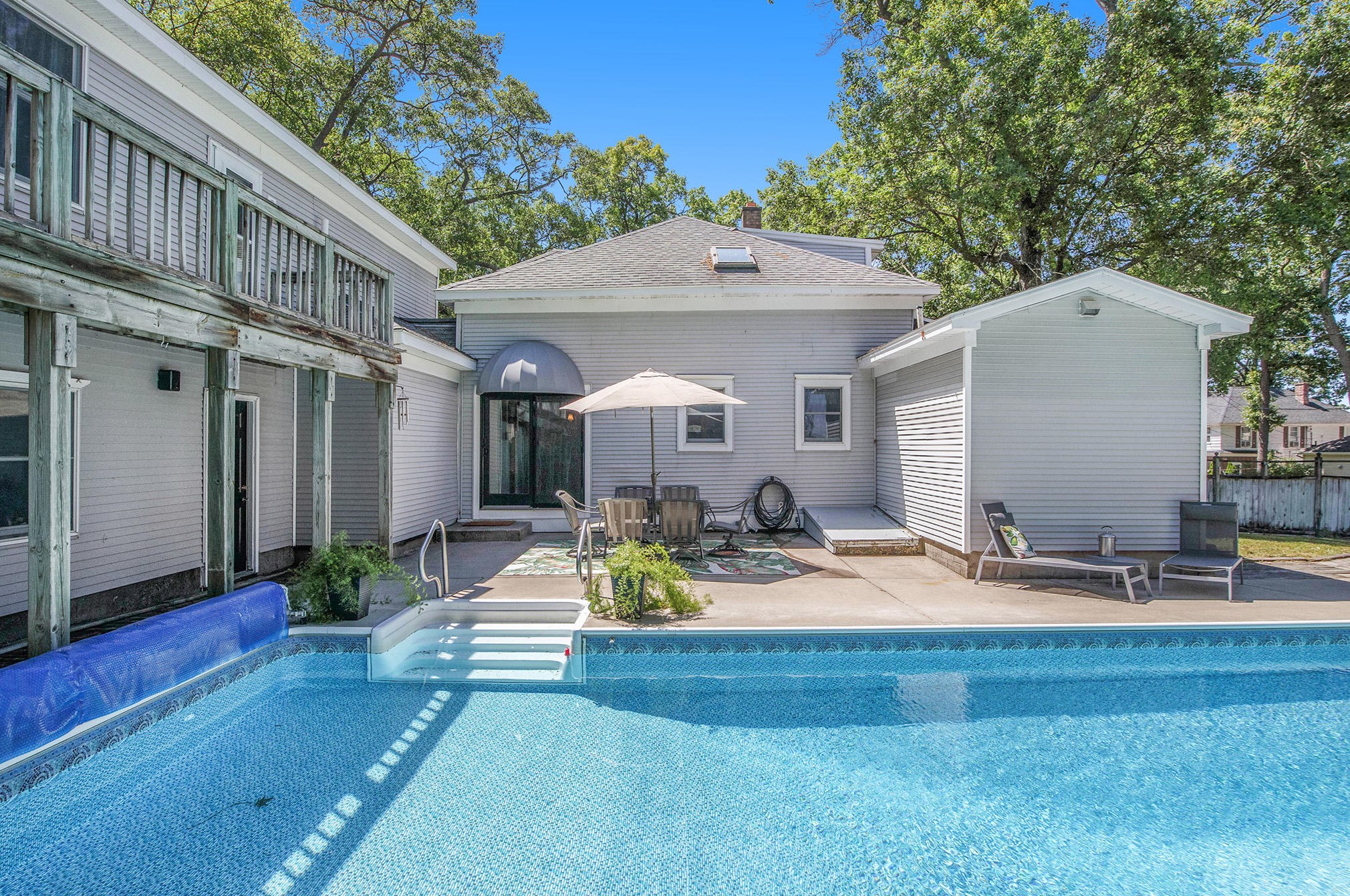 15837 Pine St, Spring Lake MI  49456-1827 exterior