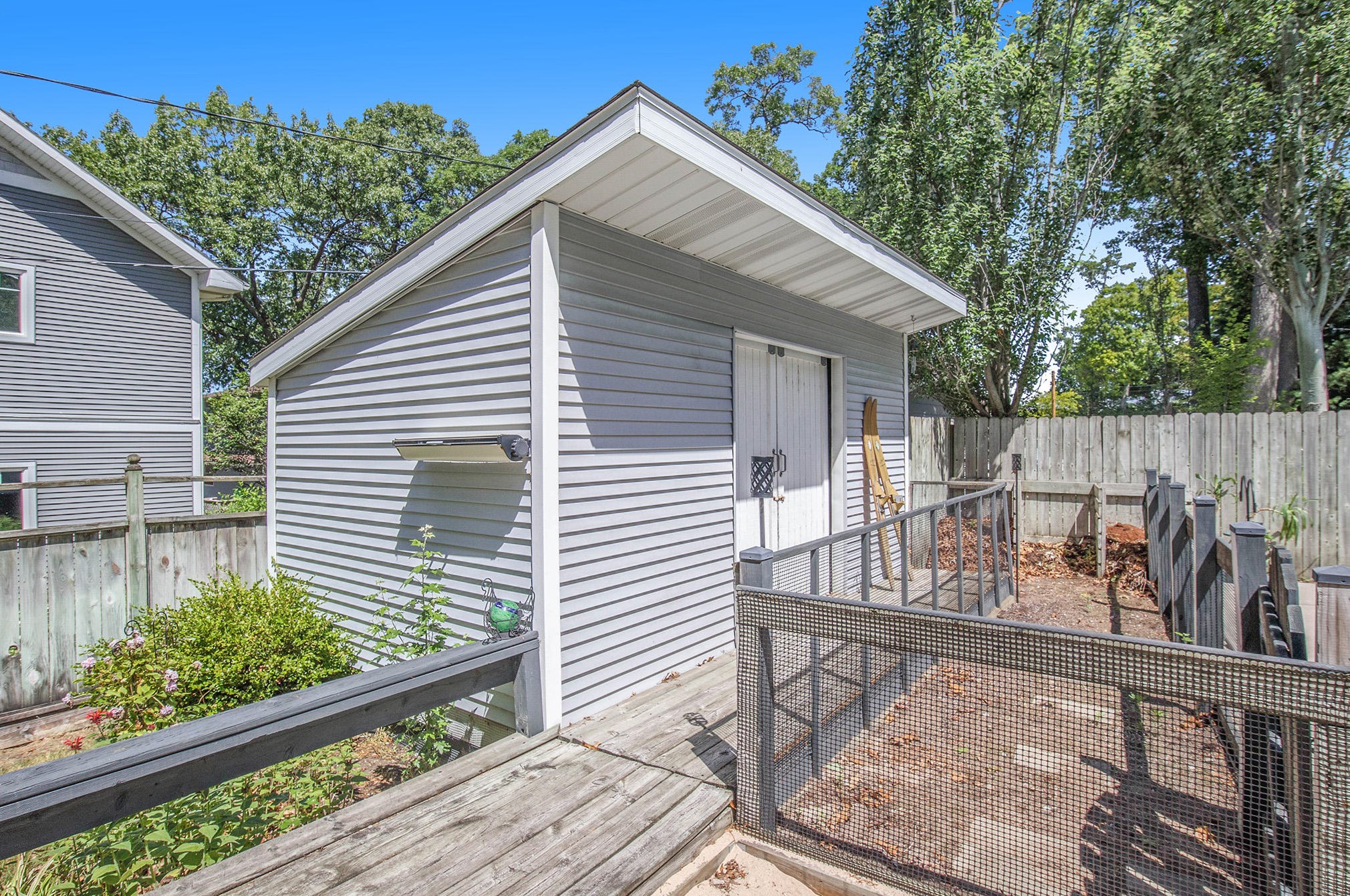 15837 Pine St, Spring Lake MI  49456-1827 exterior