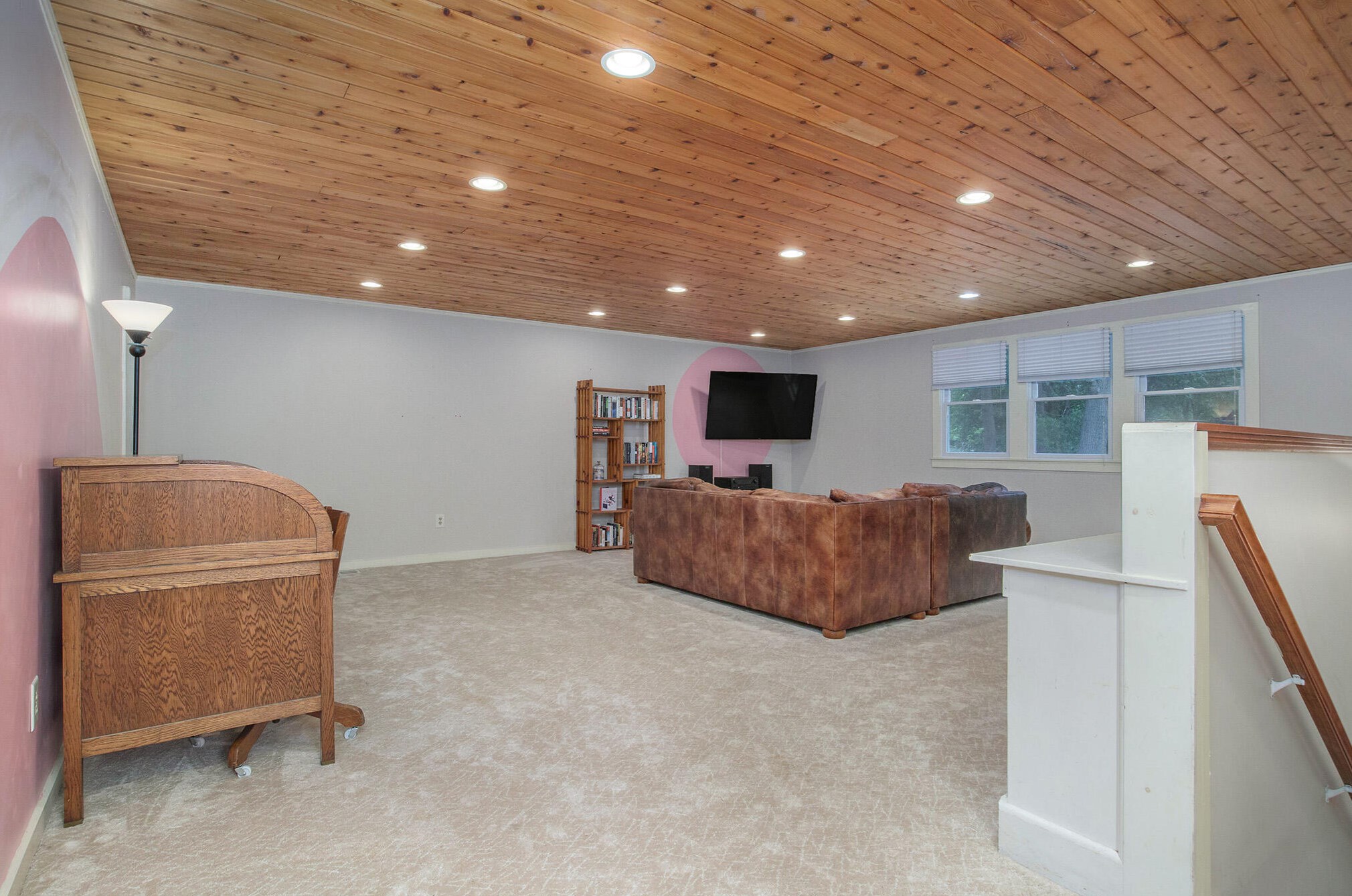 15837 Pine St, Spring Lake MI  49456-1827 exterior