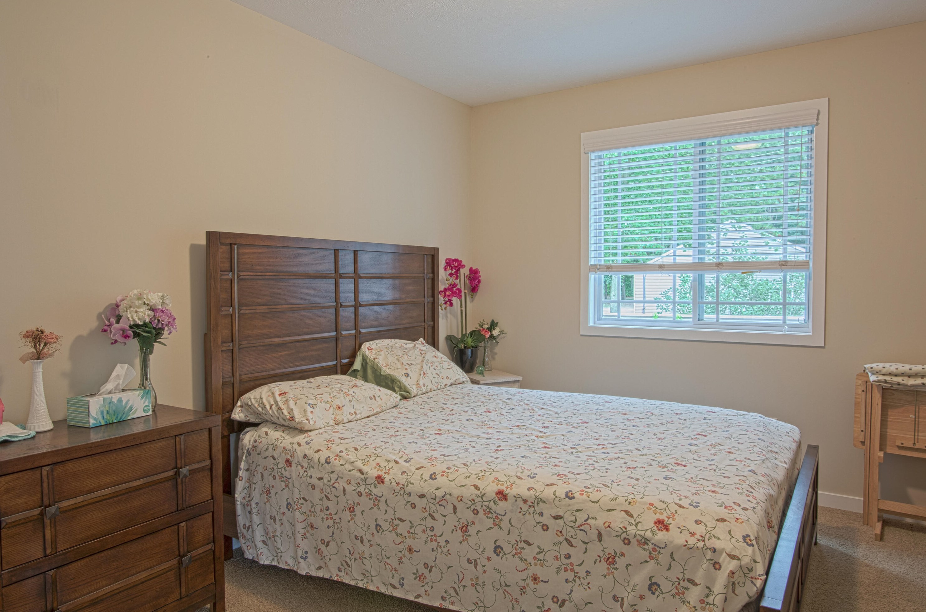 2806 Sandy Pines Dr, Dorr MI 49323-9124 exterior