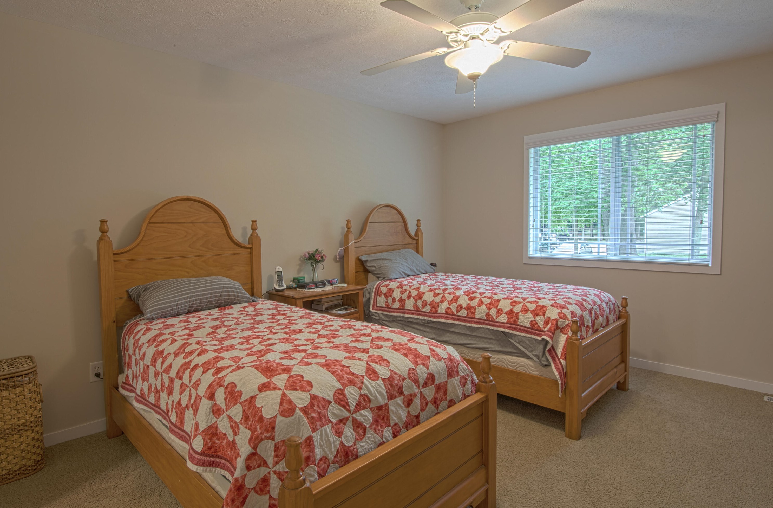 2806 Sandy Pines Dr, Dorr MI 49323-9124 exterior