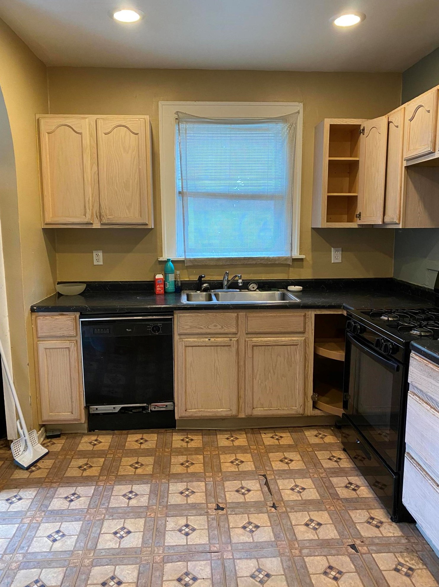 1606 Francis Ave, Grand Rapids MI  49507-2456 exterior