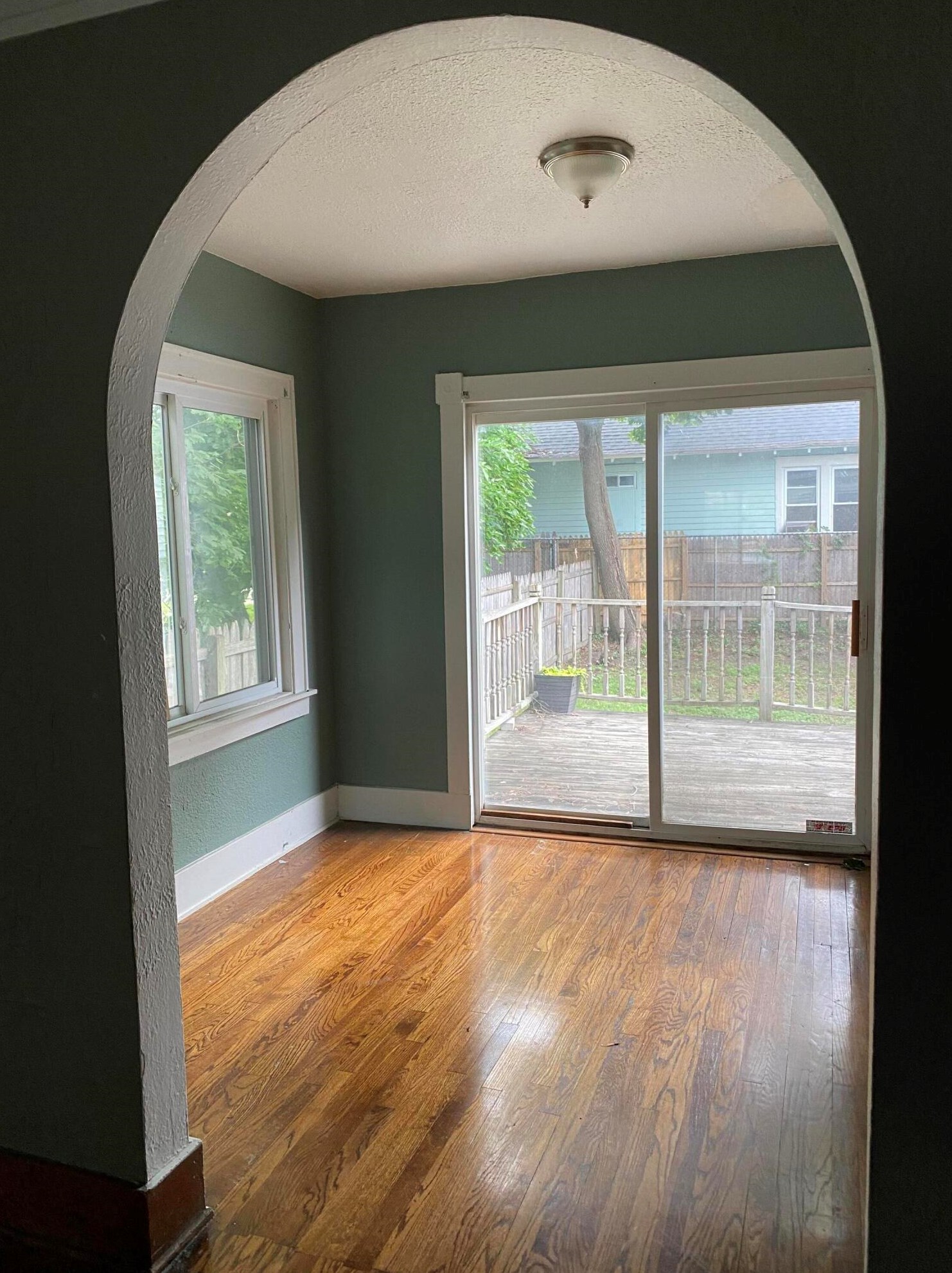 1606 Francis Ave, Grand Rapids MI  49507-2456 exterior