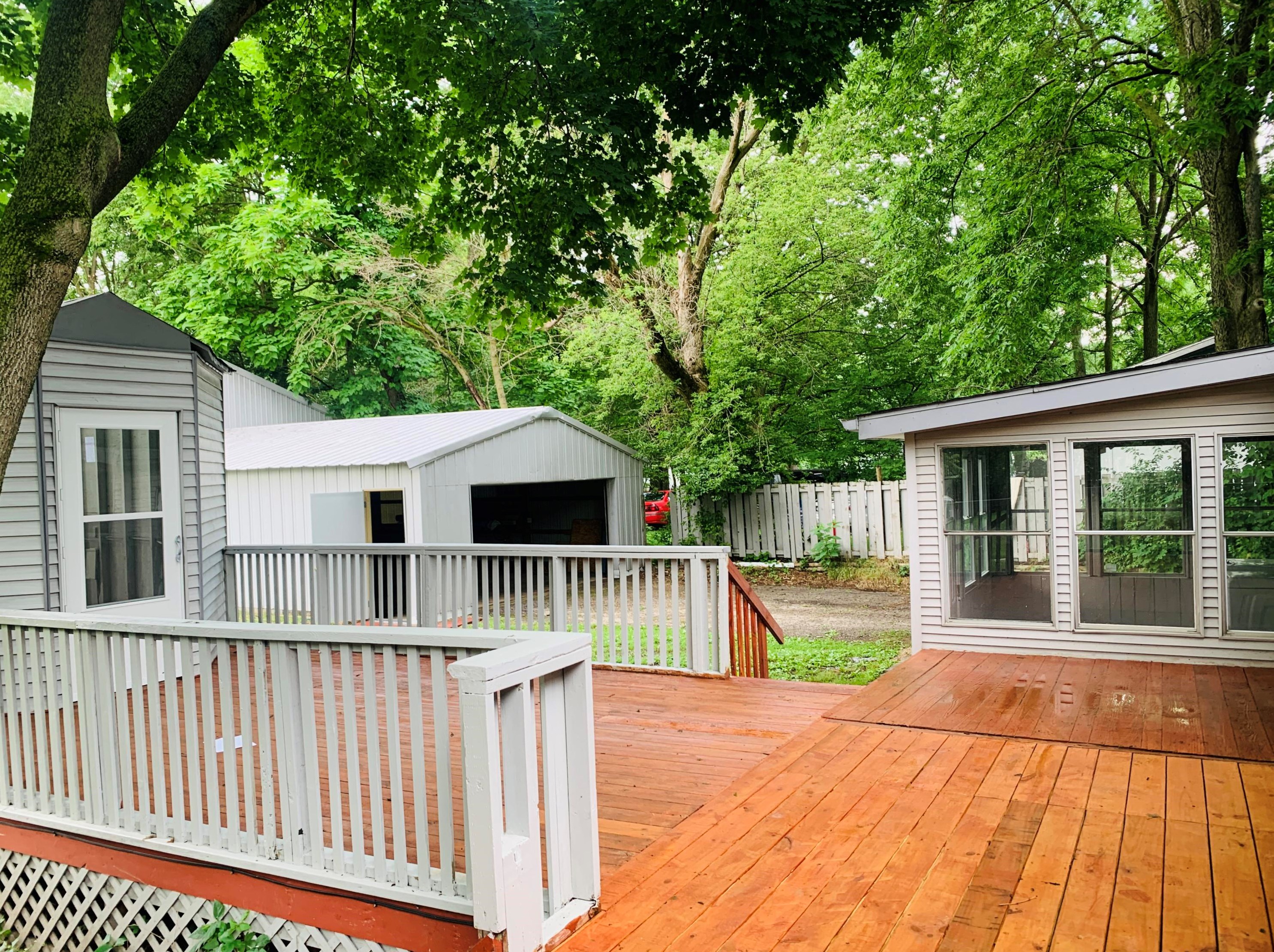 402 Broadway St, Three Rivers MI  49093-1828 exterior