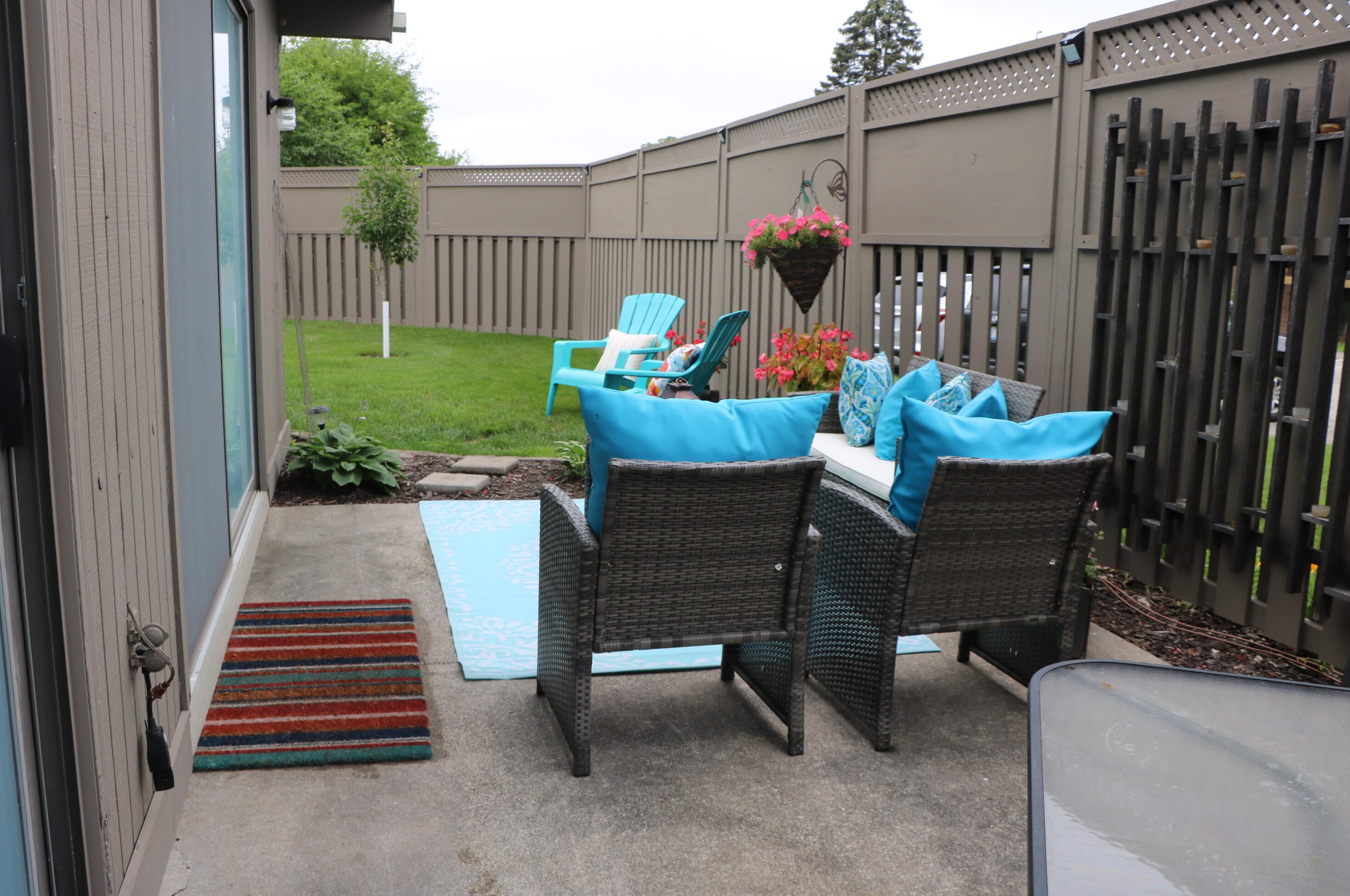 4301 Walnut Hl Dr, Grand Rapids MI 49512-3893 exterior