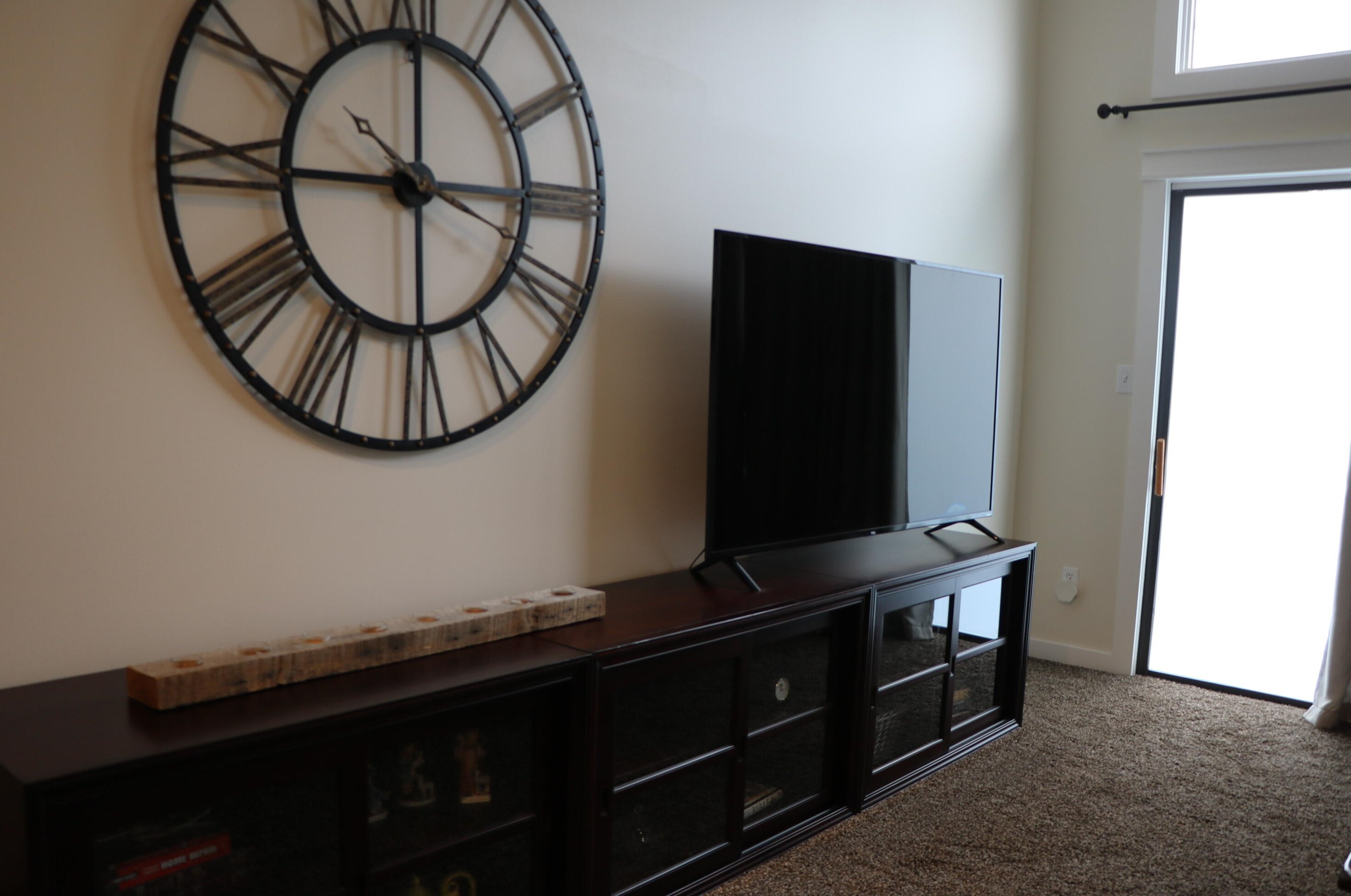 4301 Walnut Hl Dr, Grand Rapids MI 49512-3893 exterior