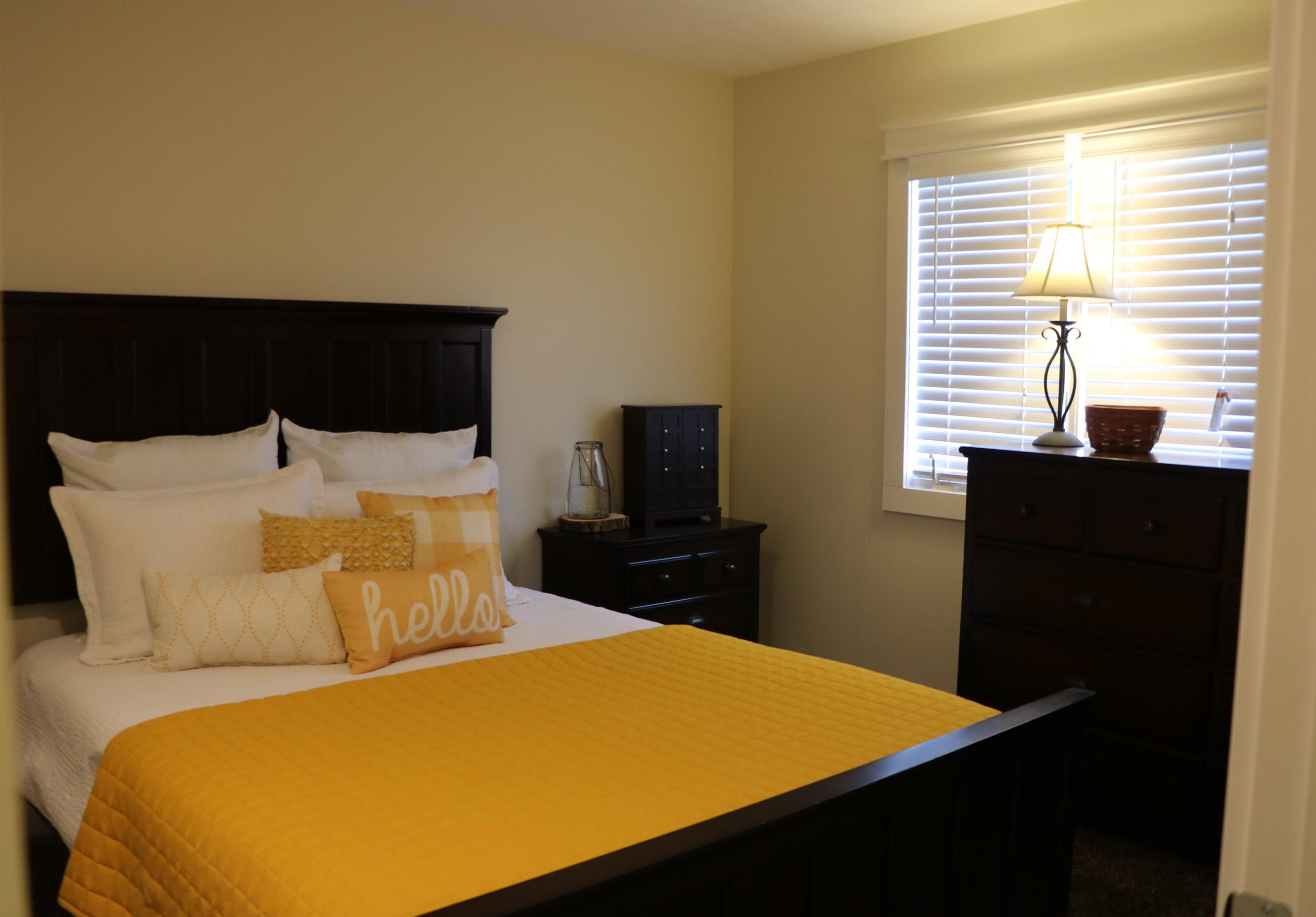 4301 Walnut Hl Dr, Grand Rapids MI 49512-3893 exterior