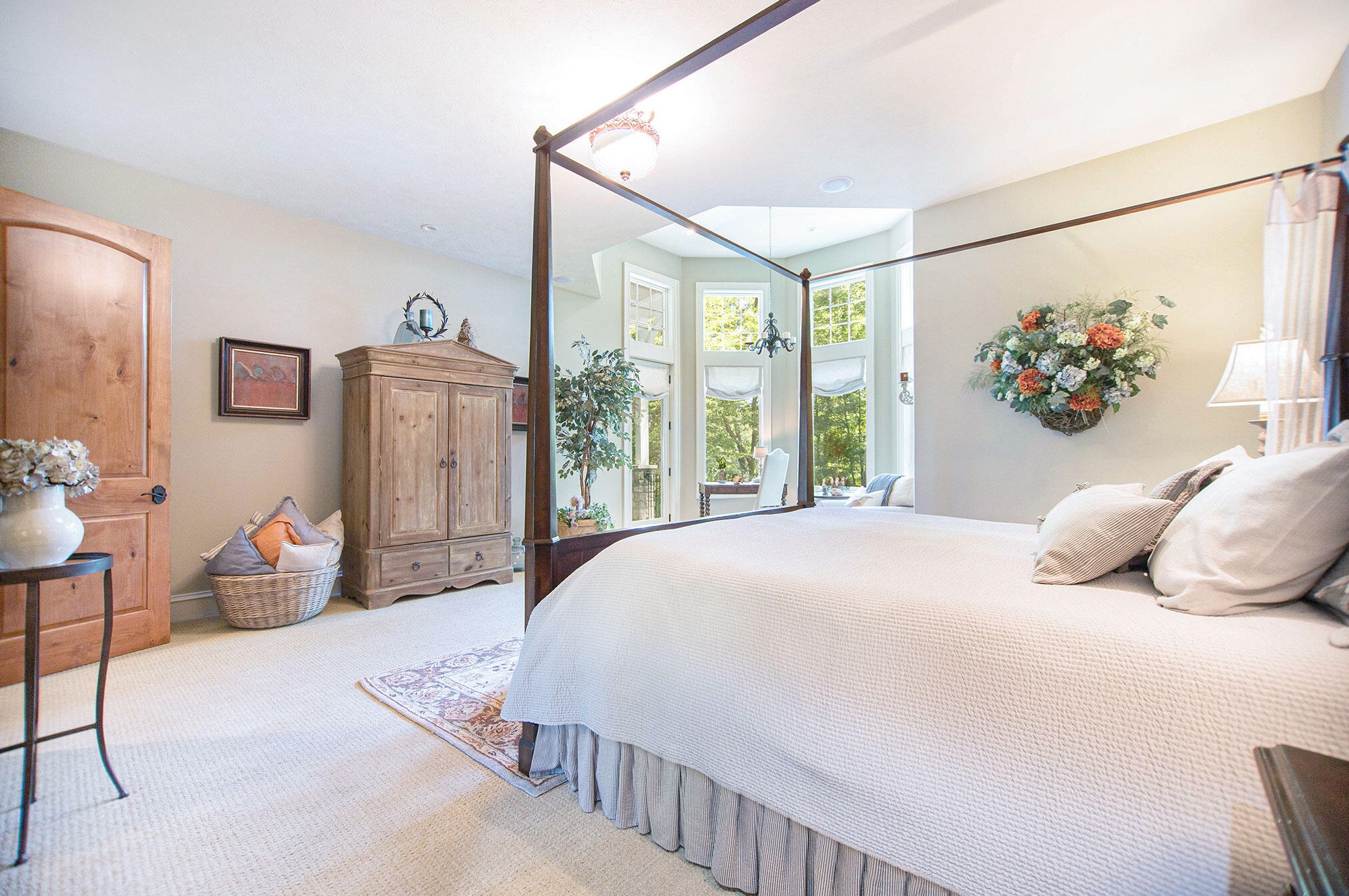 19428 Rosemary Rd, Spring Lake MI  49456-9600 exterior