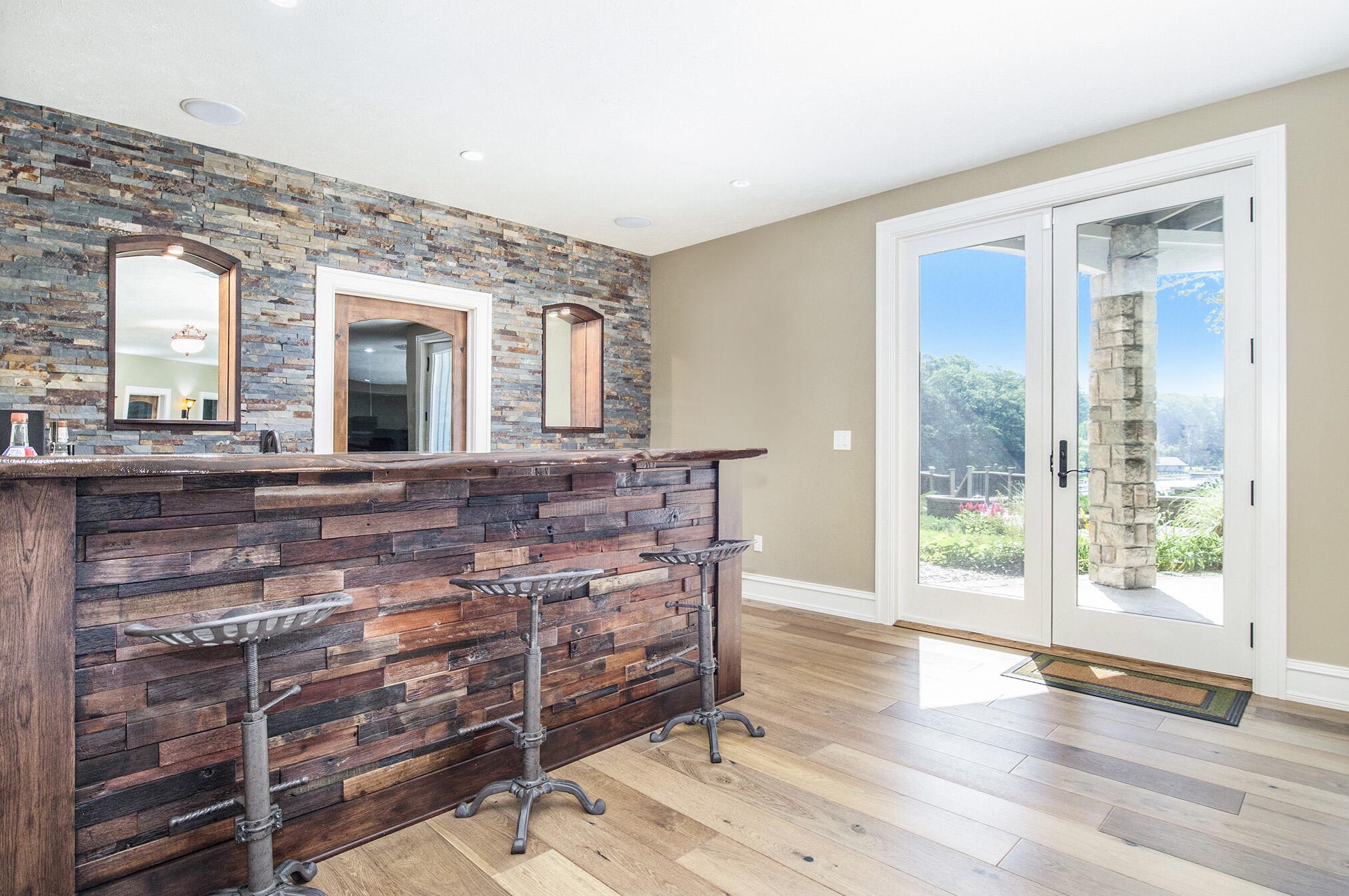 19428 Rosemary Rd, Spring Lake MI  49456-9600 exterior