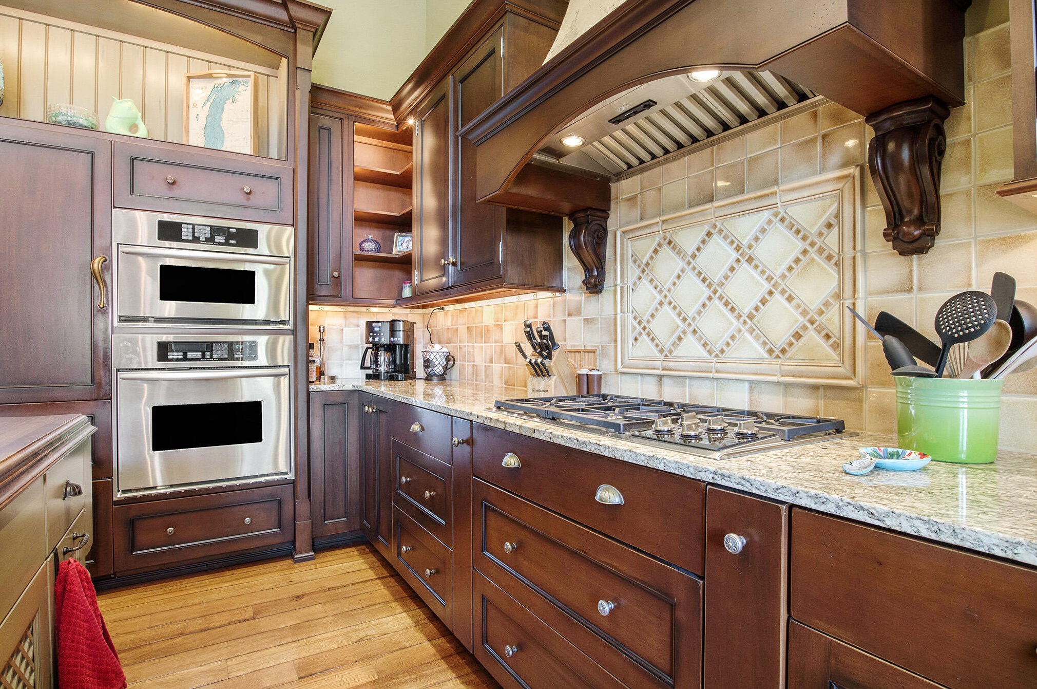 19428 Rosemary Rd, Spring Lake MI  49456-9600 exterior