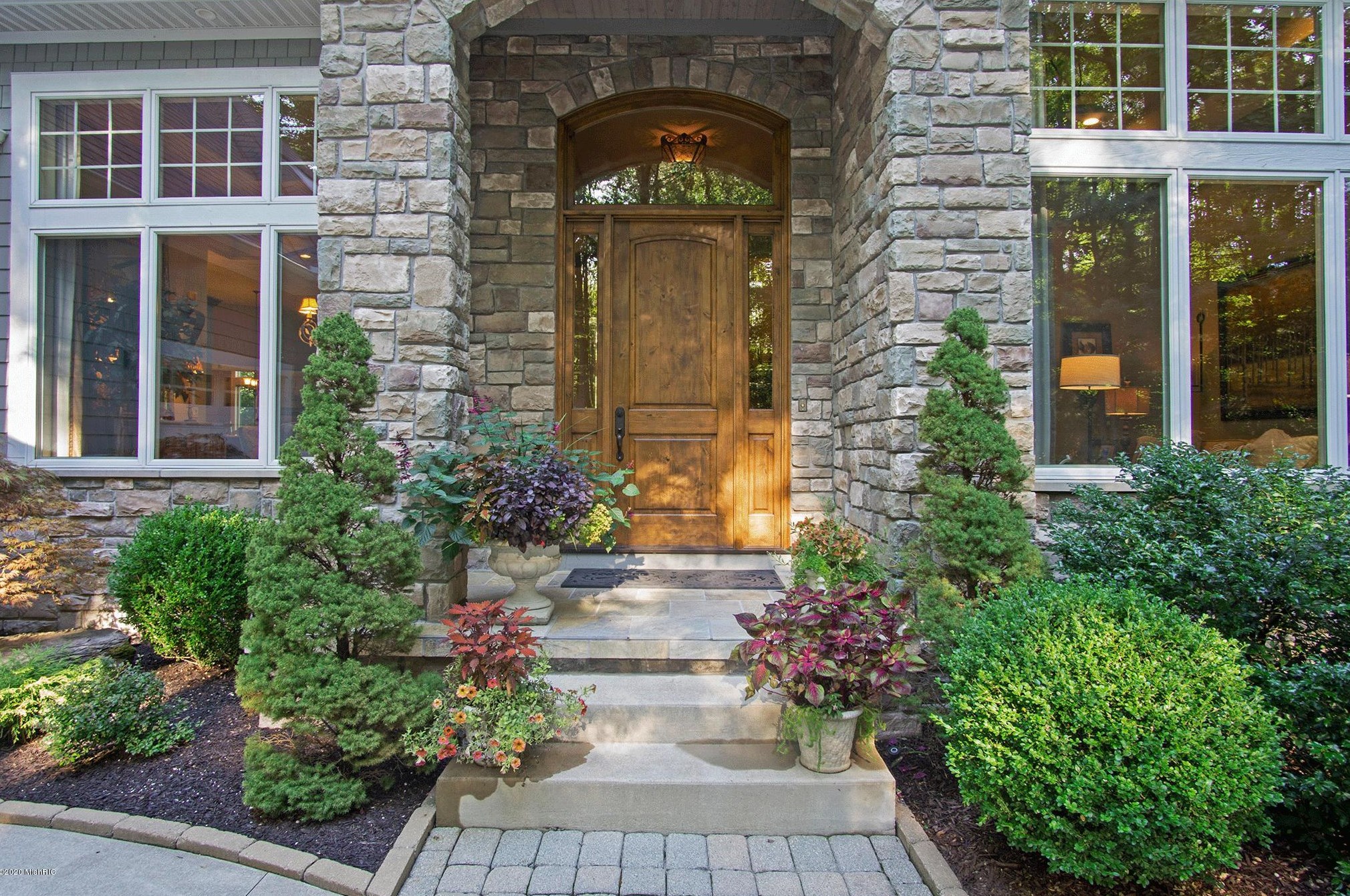 19428 Rosemary Rd, Spring Lake MI  49456-9600 exterior