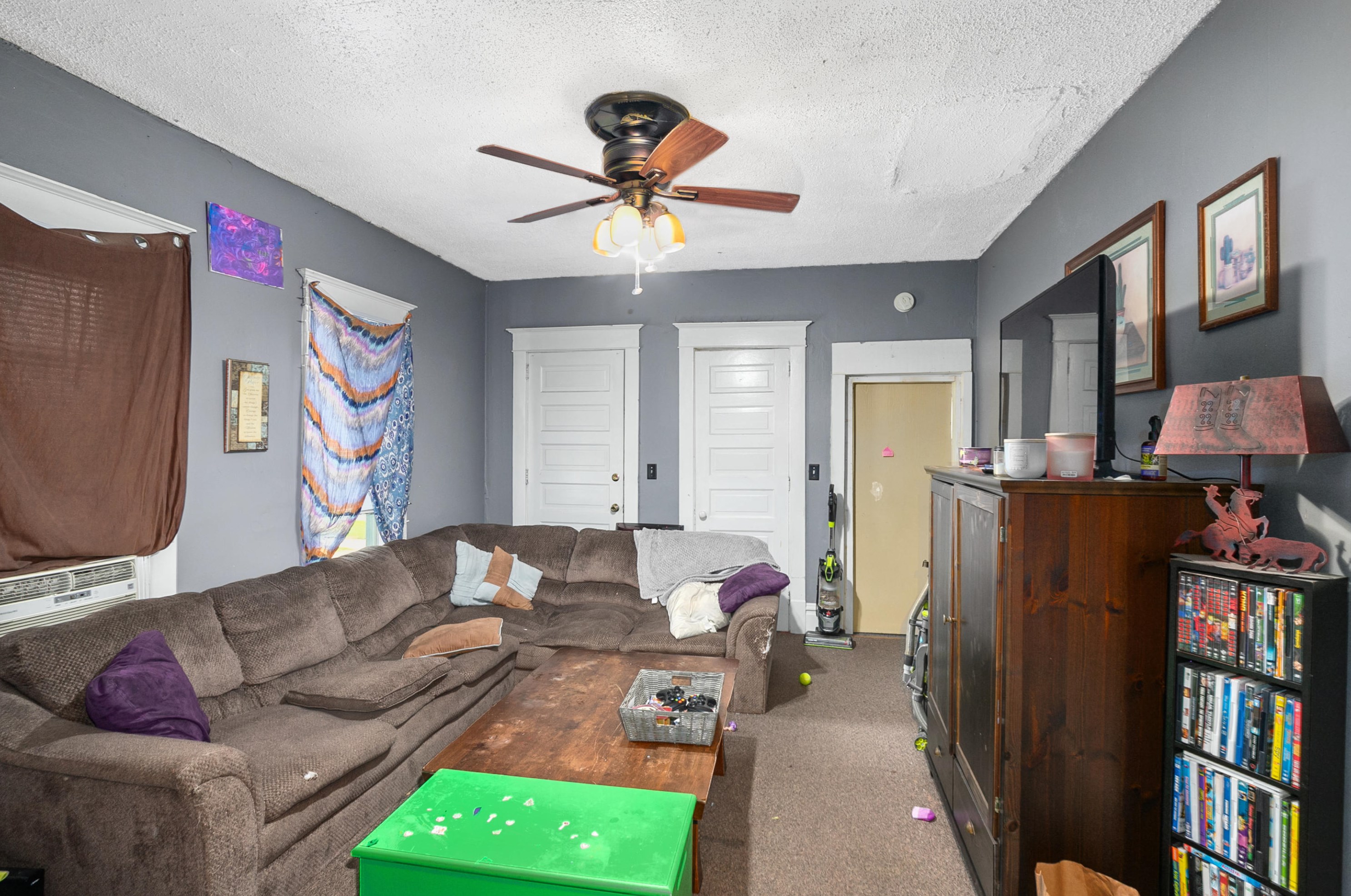 541 11th St, Grand Rapids MI  49504-4450 exterior