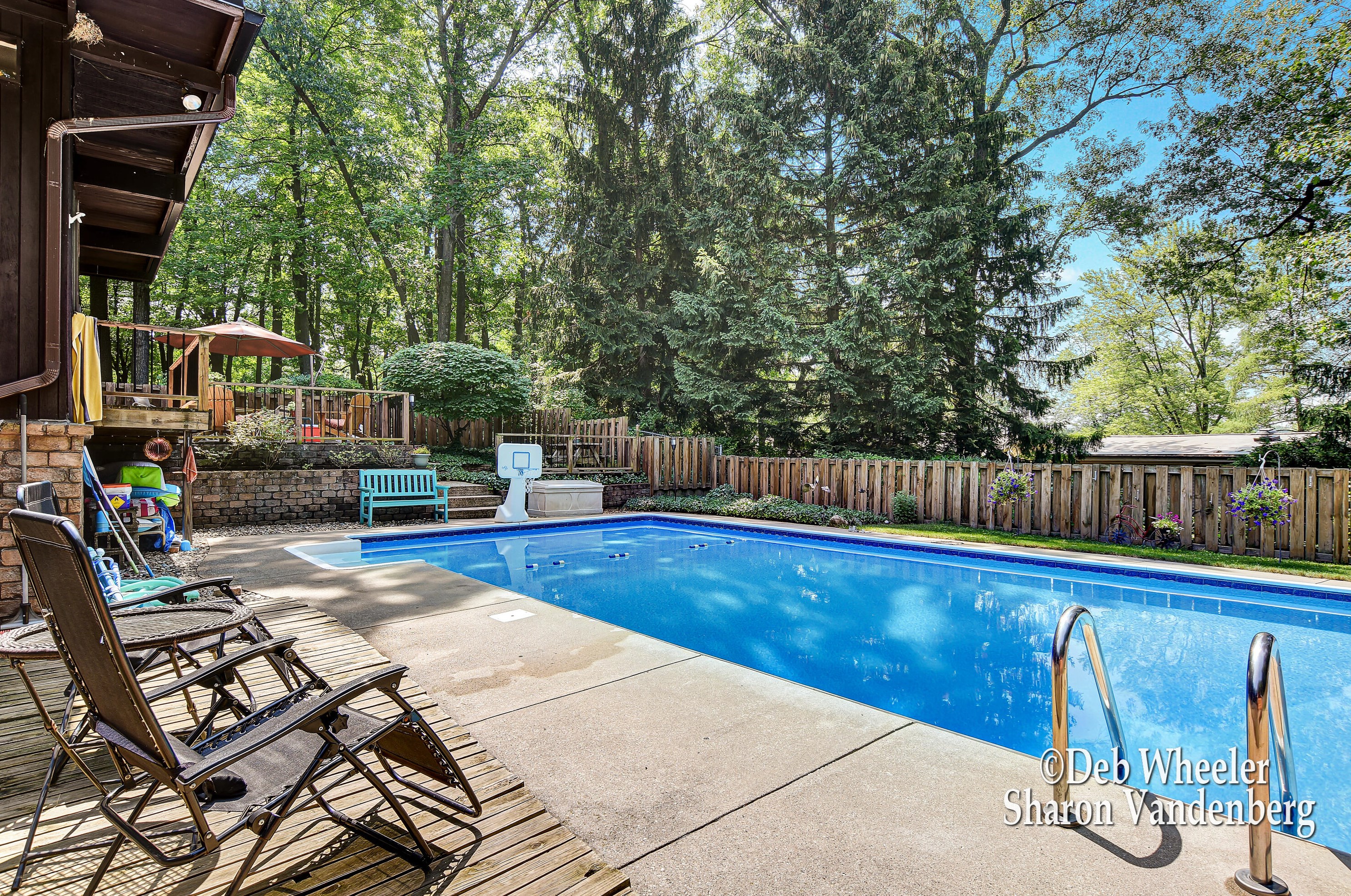 1174 Fuller Ct, Grand Rapids MI  49508-4742 exterior