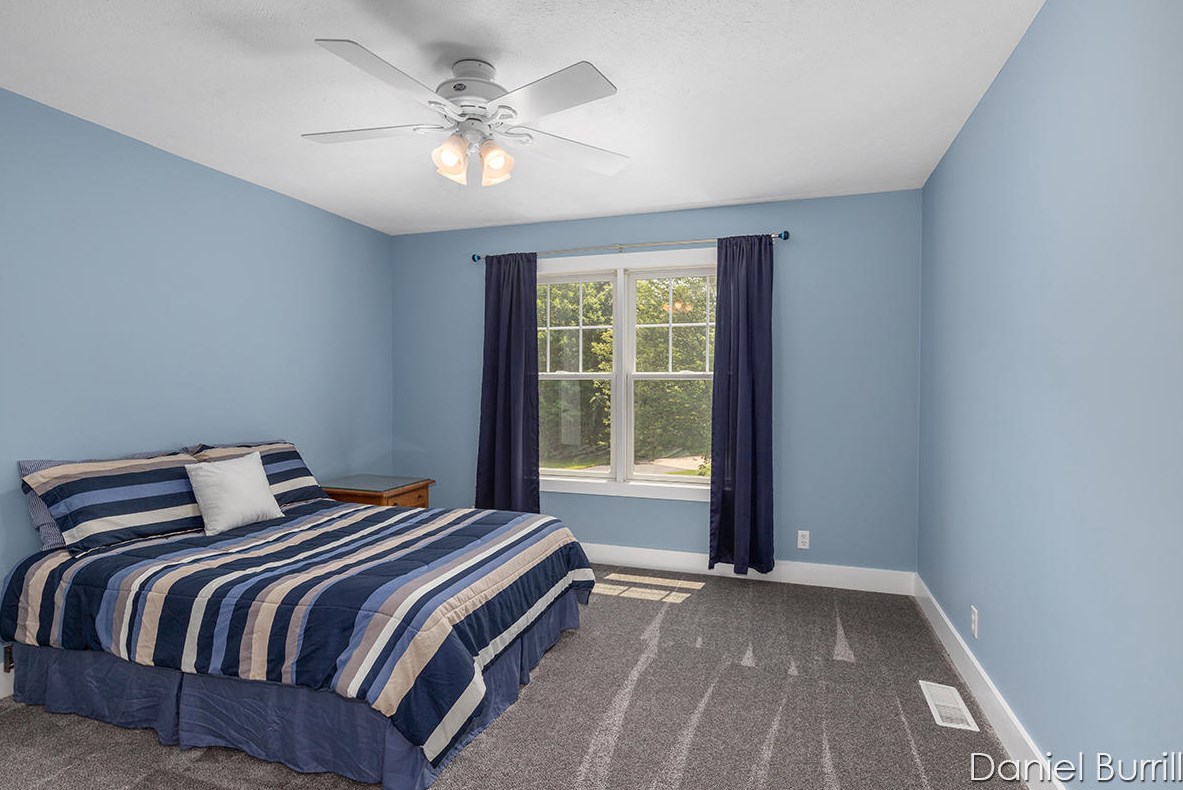 9571 Douglas Fir Ct, Sparta MI 49345-8276 exterior