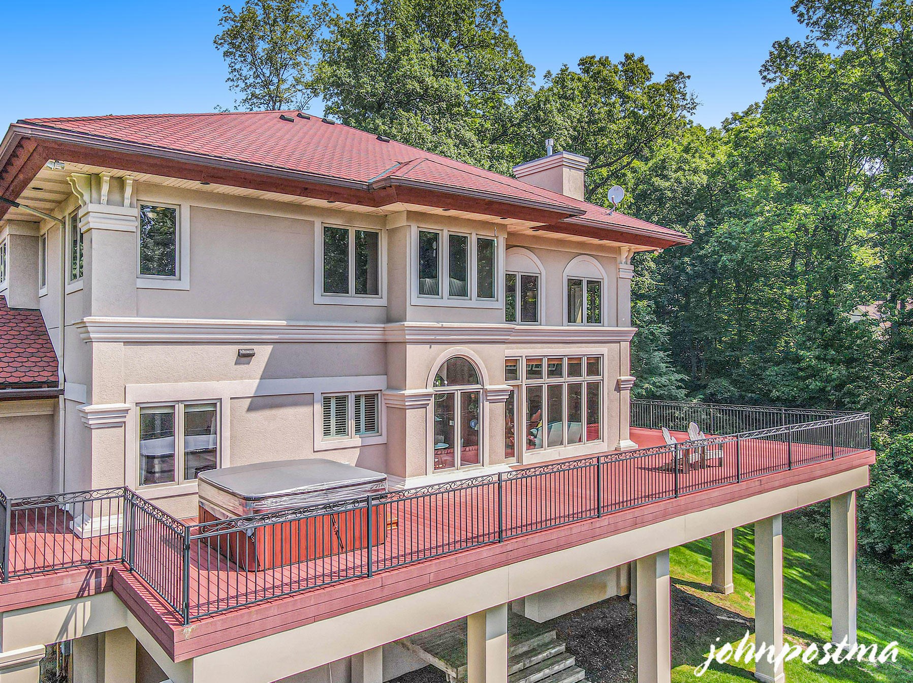 2188 Fairridge Dr, Ada MI 49301-8551 exterior