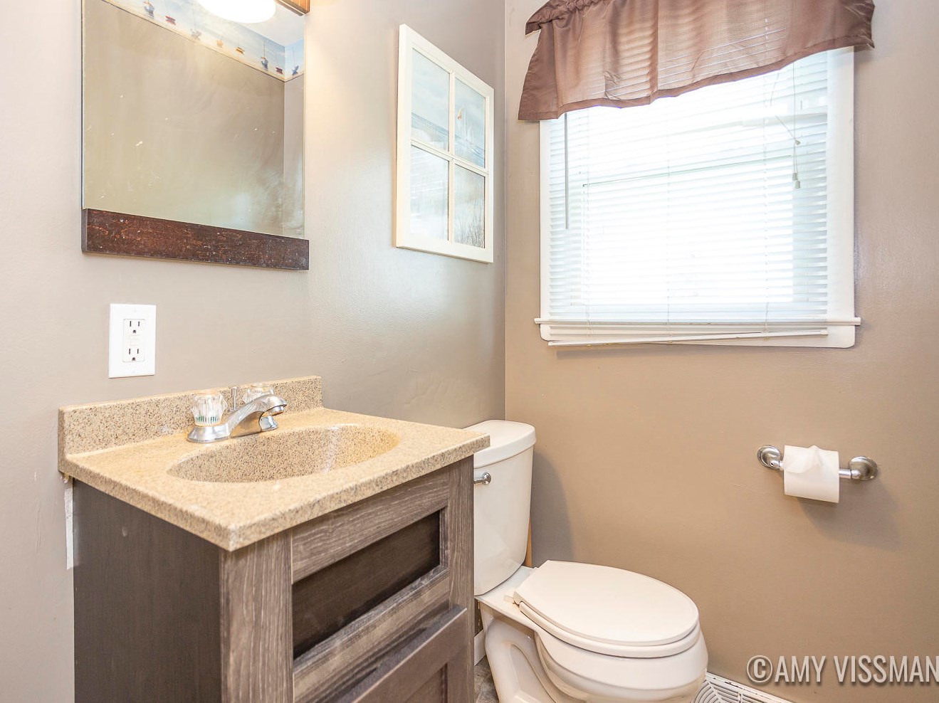 2731 Valley Ave, Grand Rapids MI  49544-1754 exterior