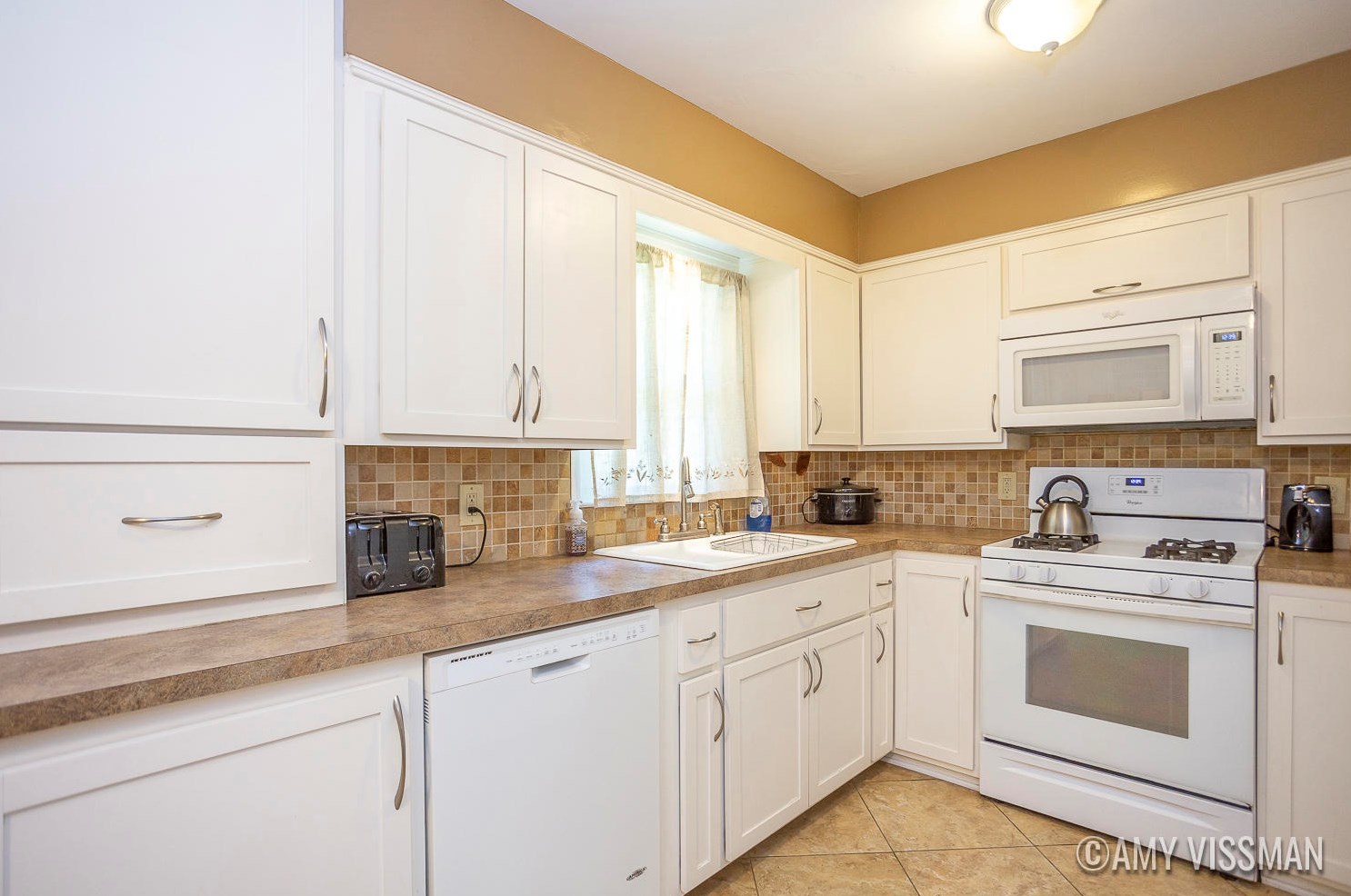 2731 Valley Ave, Grand Rapids MI  49544-1754 exterior