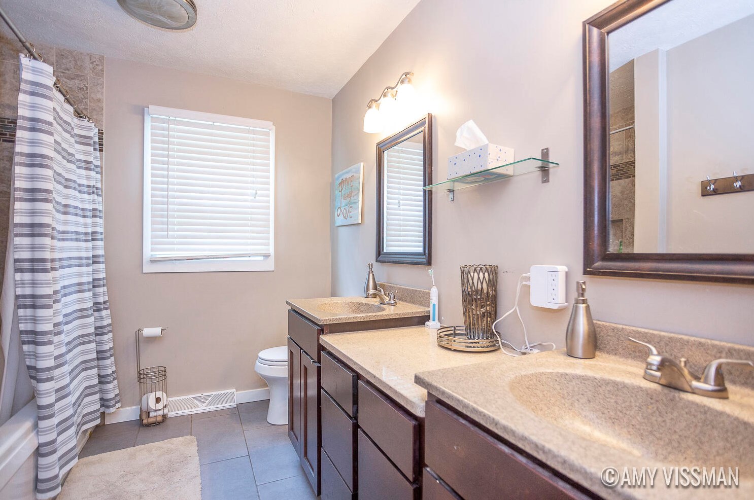 2731 Valley Ave, Grand Rapids MI  49544-1754 exterior