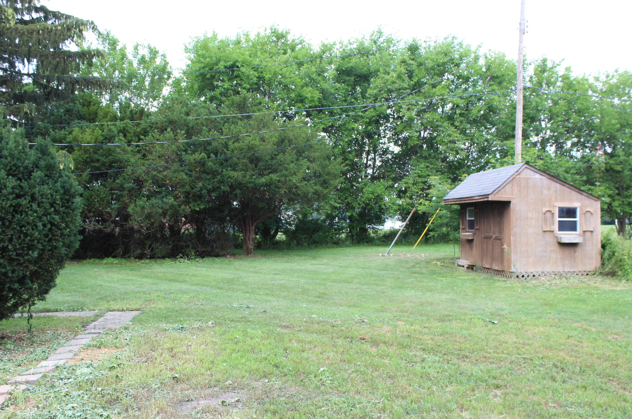 820 Iroquois Trl, Niles MI  49120-3127 exterior