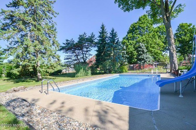 193 Clay St, Coldwater MI  49036-2160 exterior