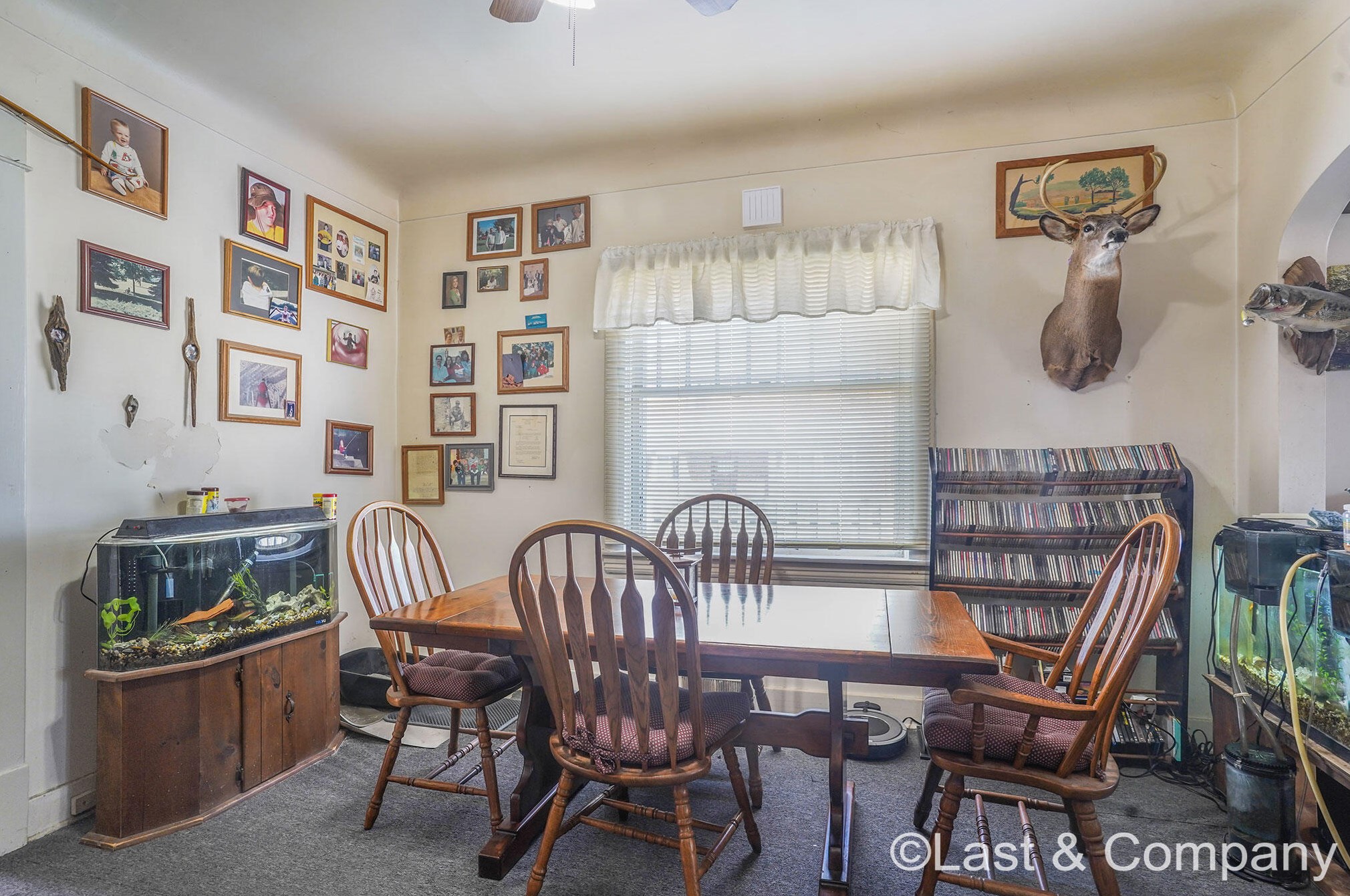 865 Leonard St, Grand Rapids MI 49504-4133 exterior