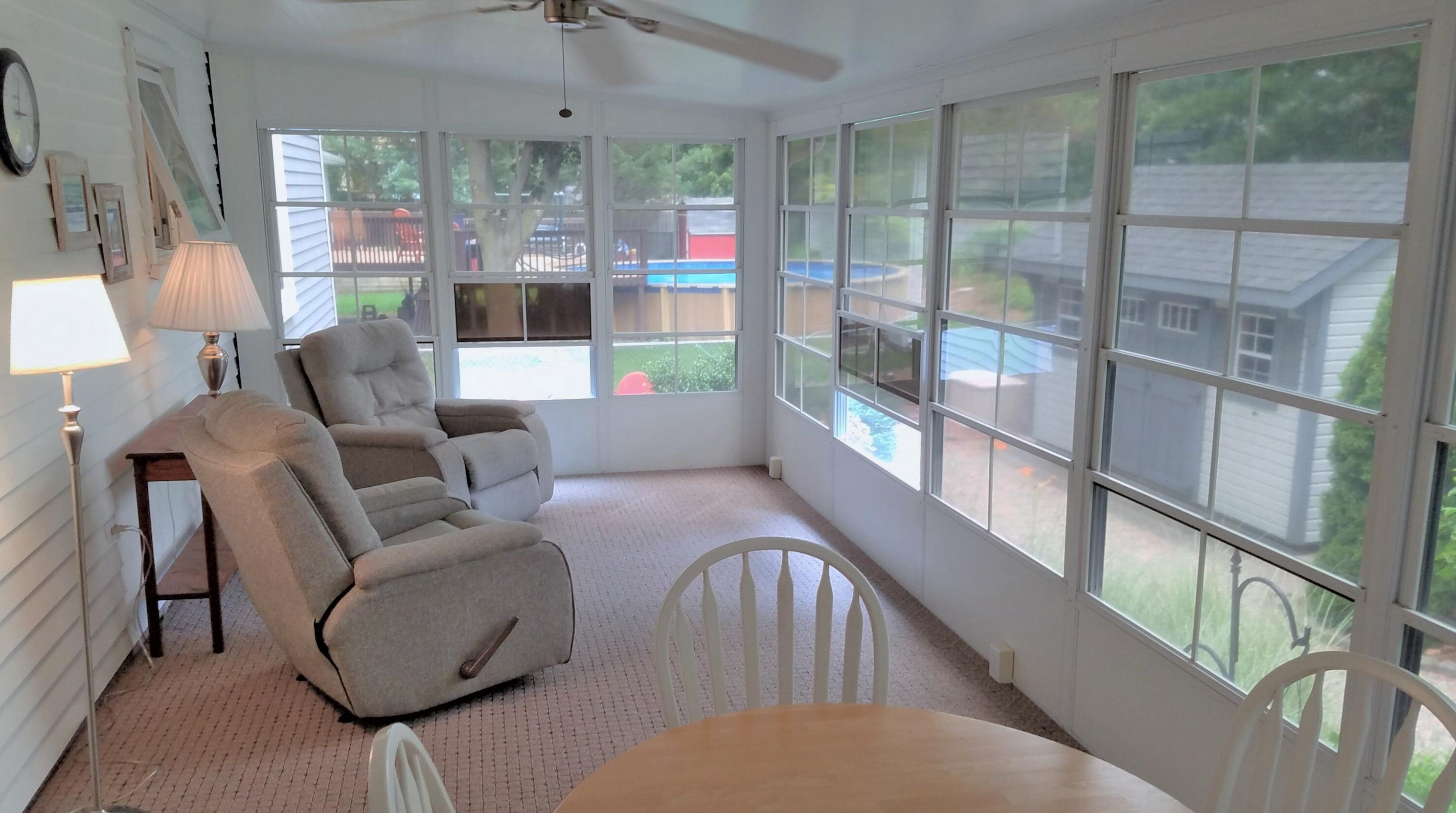1932 Pinegrove Dr, Jenison MI  49428-7714 exterior