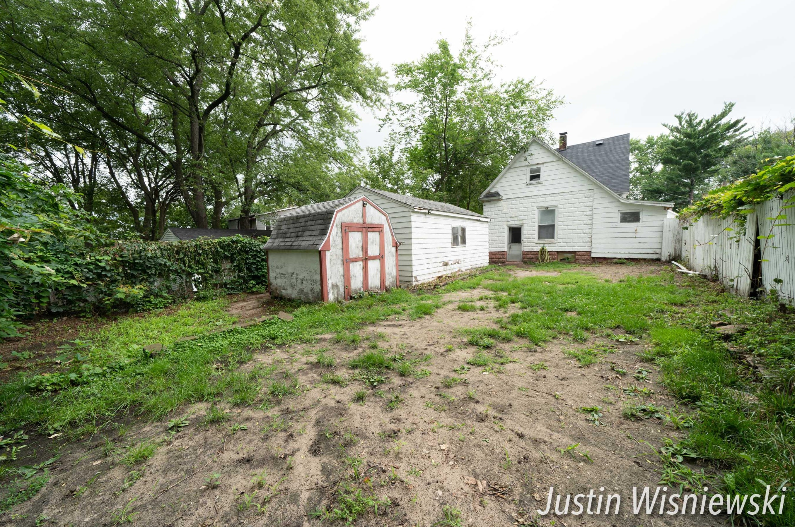 328 Dickinson St, Grand Rapids MI  49507-1543 exterior