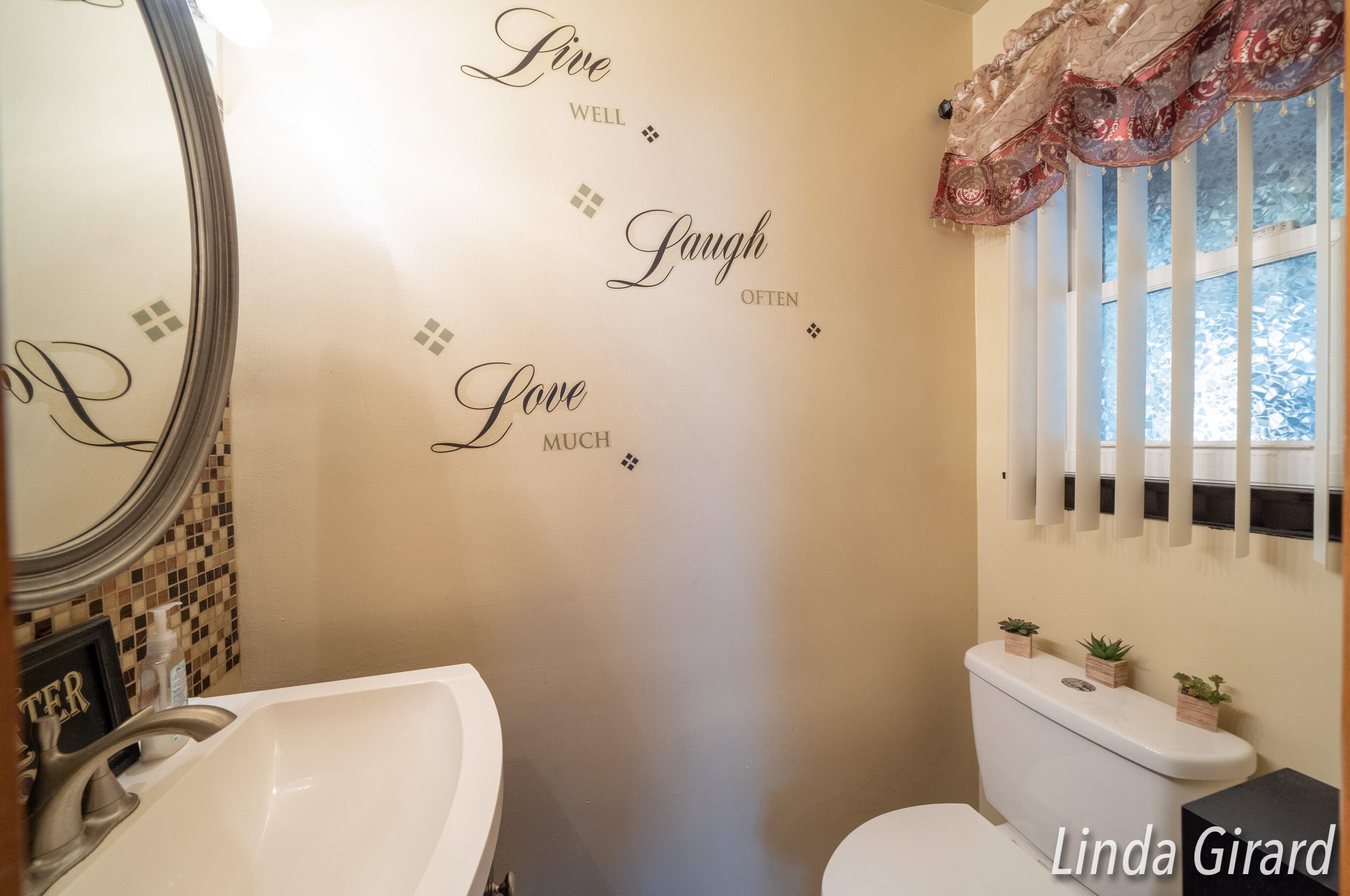 2945 Vineland Ave, Grand Rapids MI  49508-1454 exterior