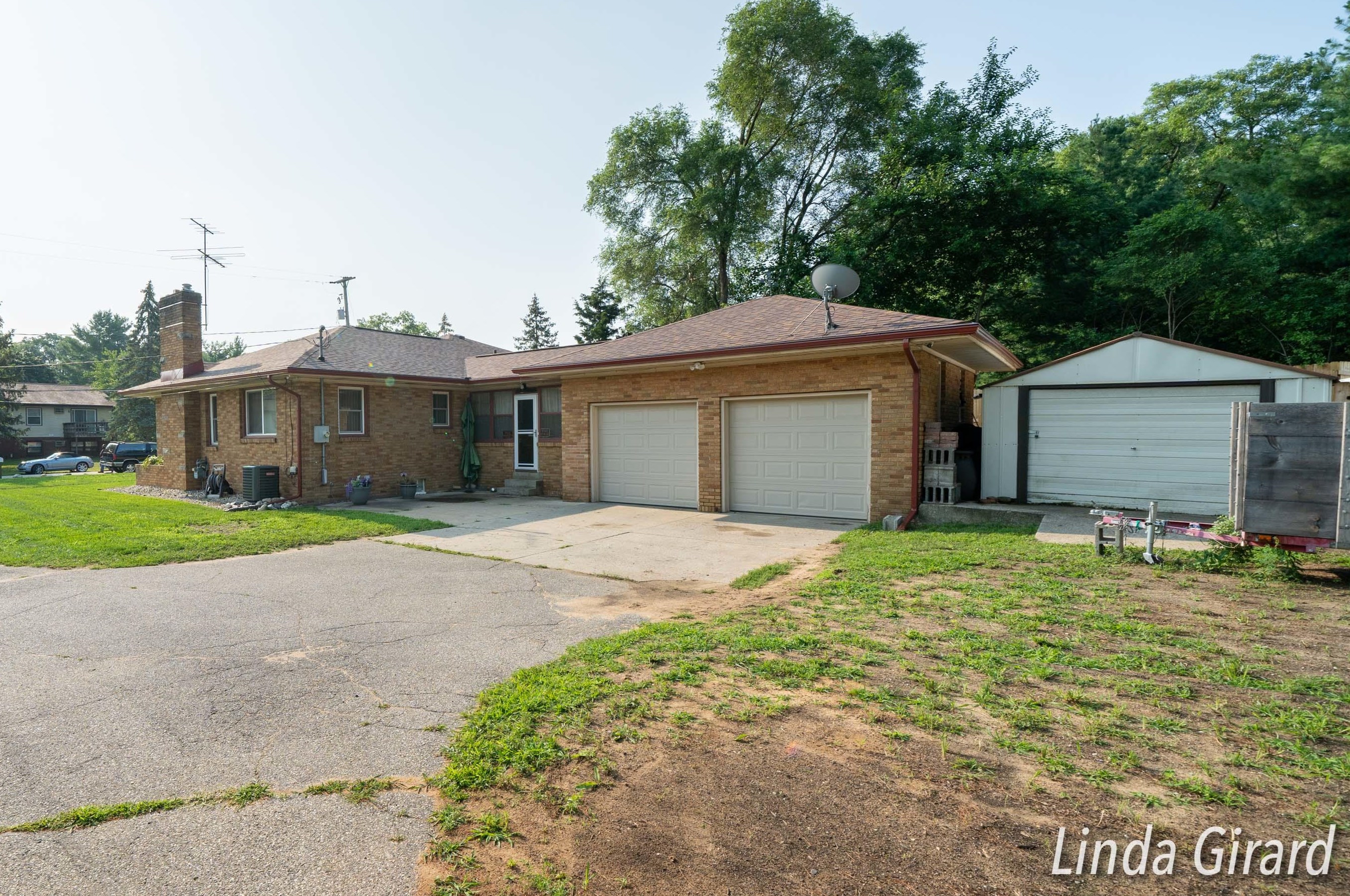 2945 Vineland Ave, Grand Rapids MI  49508-1454 exterior