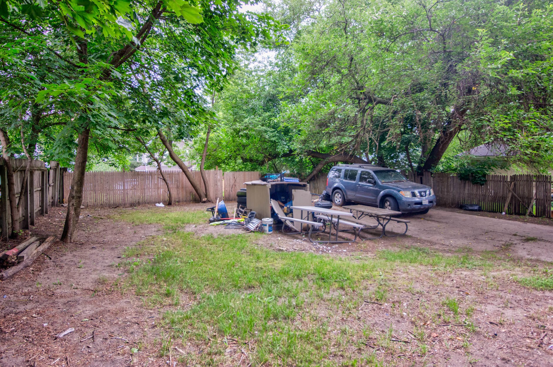 616 Bates St, Grand Rapids MI 49503-5503 exterior