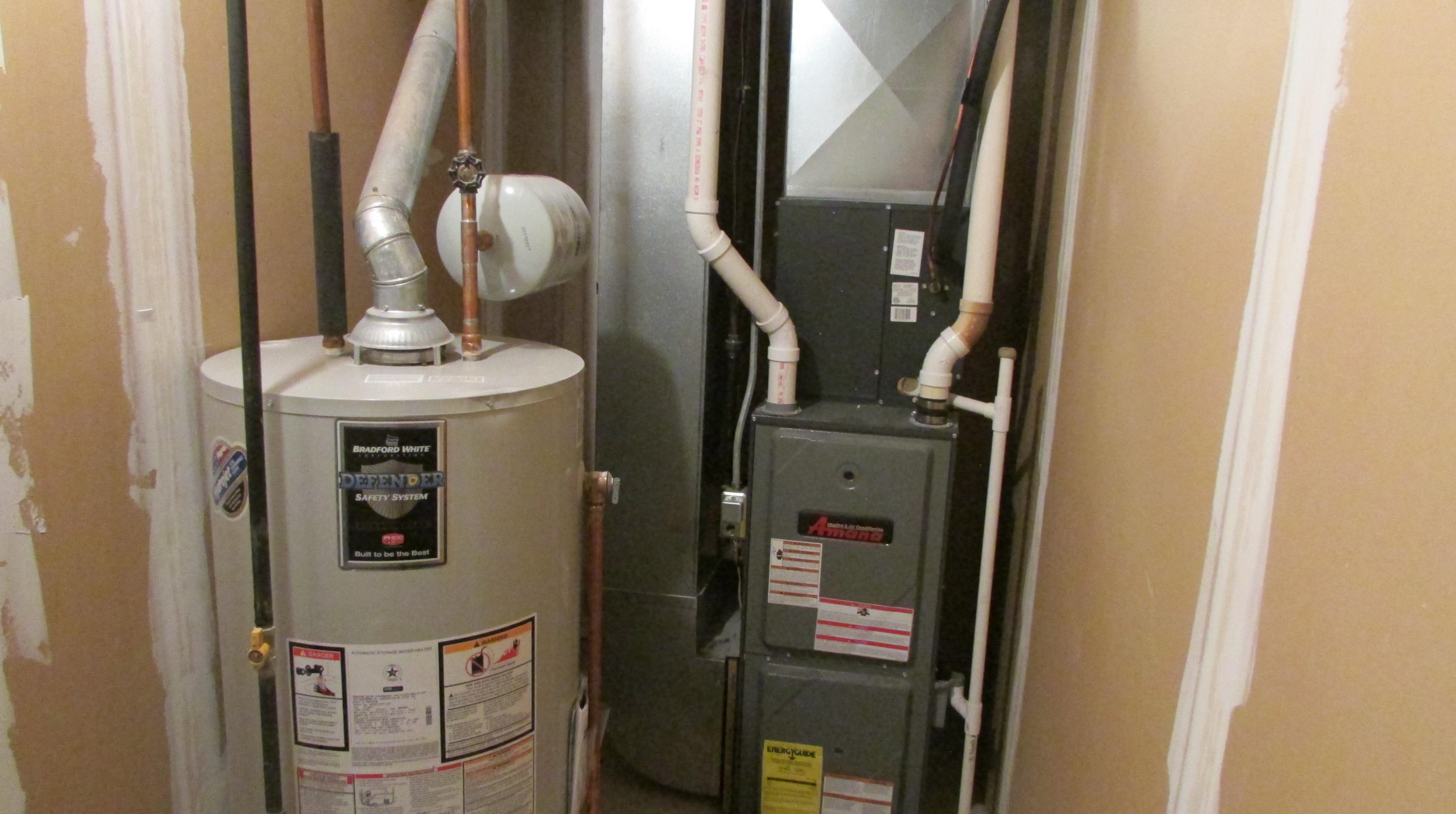 4496 Vly Dr, Grand Rapids MI exterior