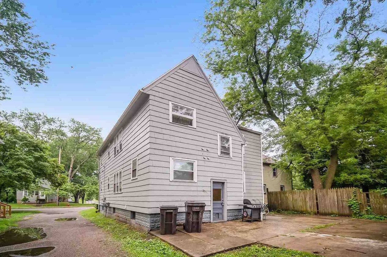 242 High St, Jackson MI 49203-3263 exterior