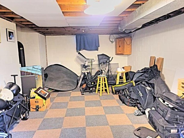 6876 Maple St, Baldwin MI 49304-9454 exterior