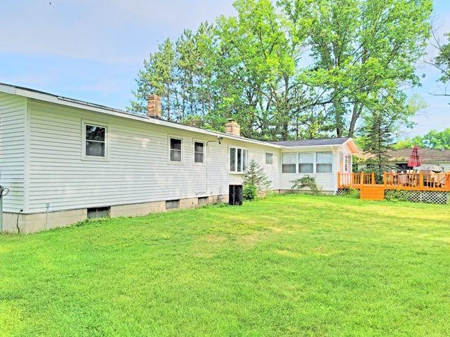 6876 Maple St, Baldwin MI 49304-9454 exterior