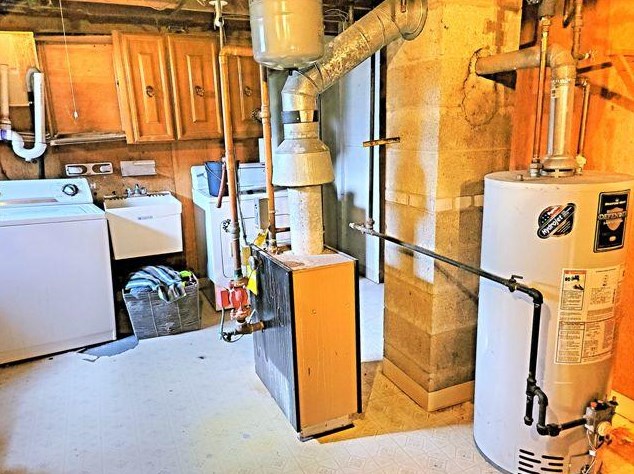 6876 Maple St, Baldwin MI 49304-9454 exterior