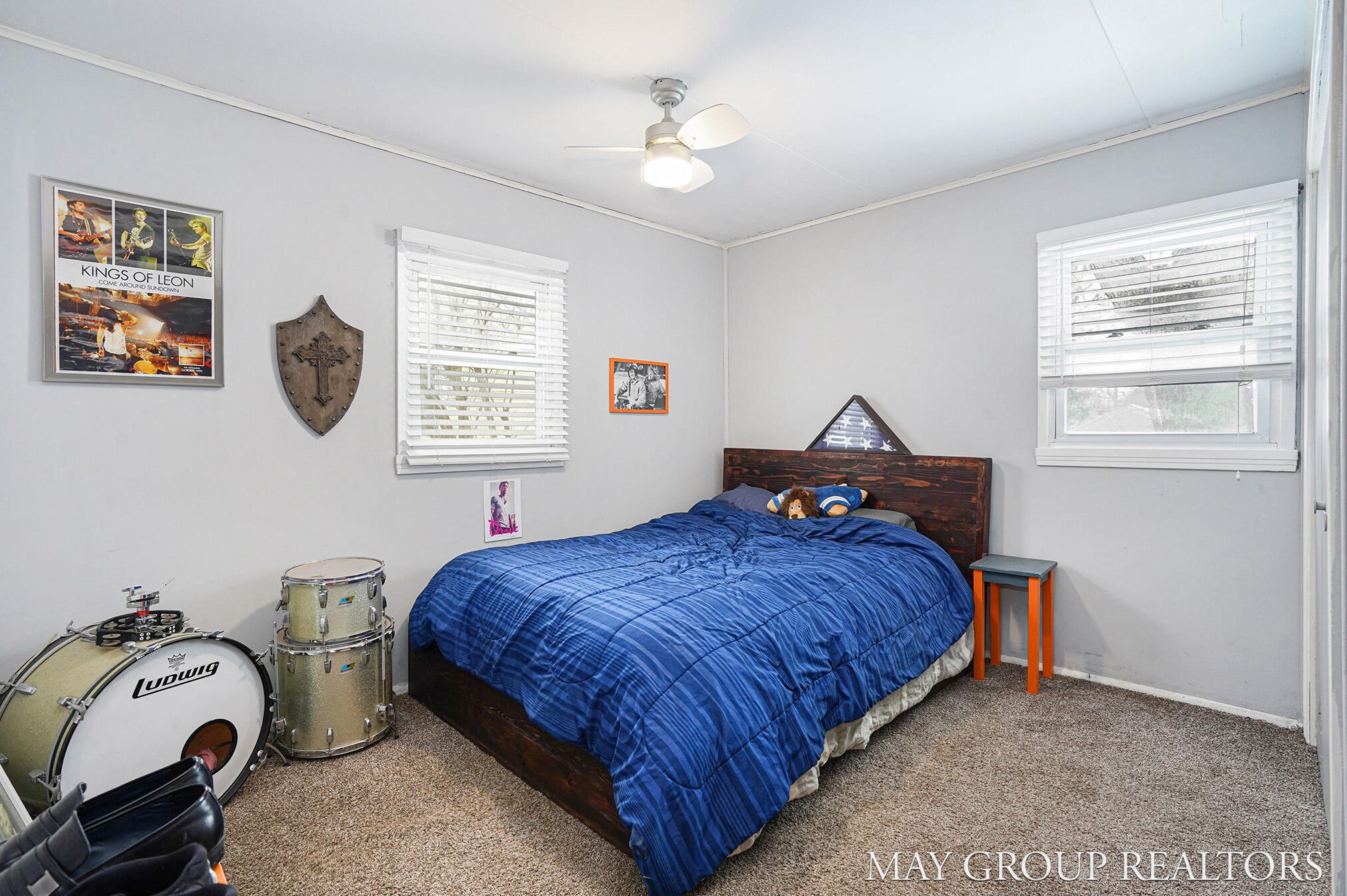 1335 Eastern Pl, Grand Rapids MI 49505-5221 exterior