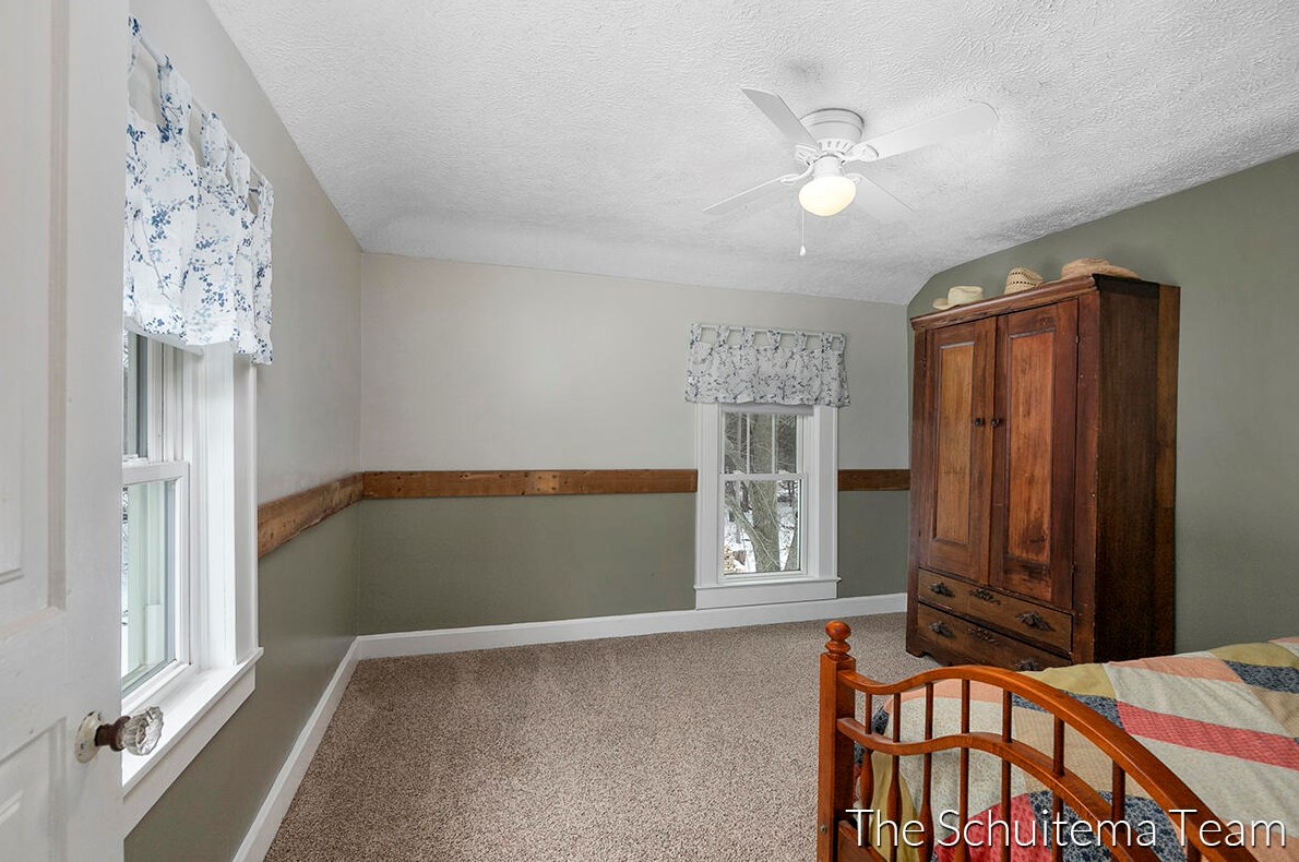 10720 56 Ave, Allendale MI 49401-8352 exterior