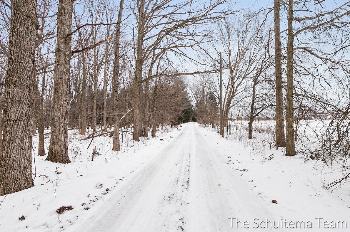 10720 56 Ave, Allendale MI 49401-8352 exterior