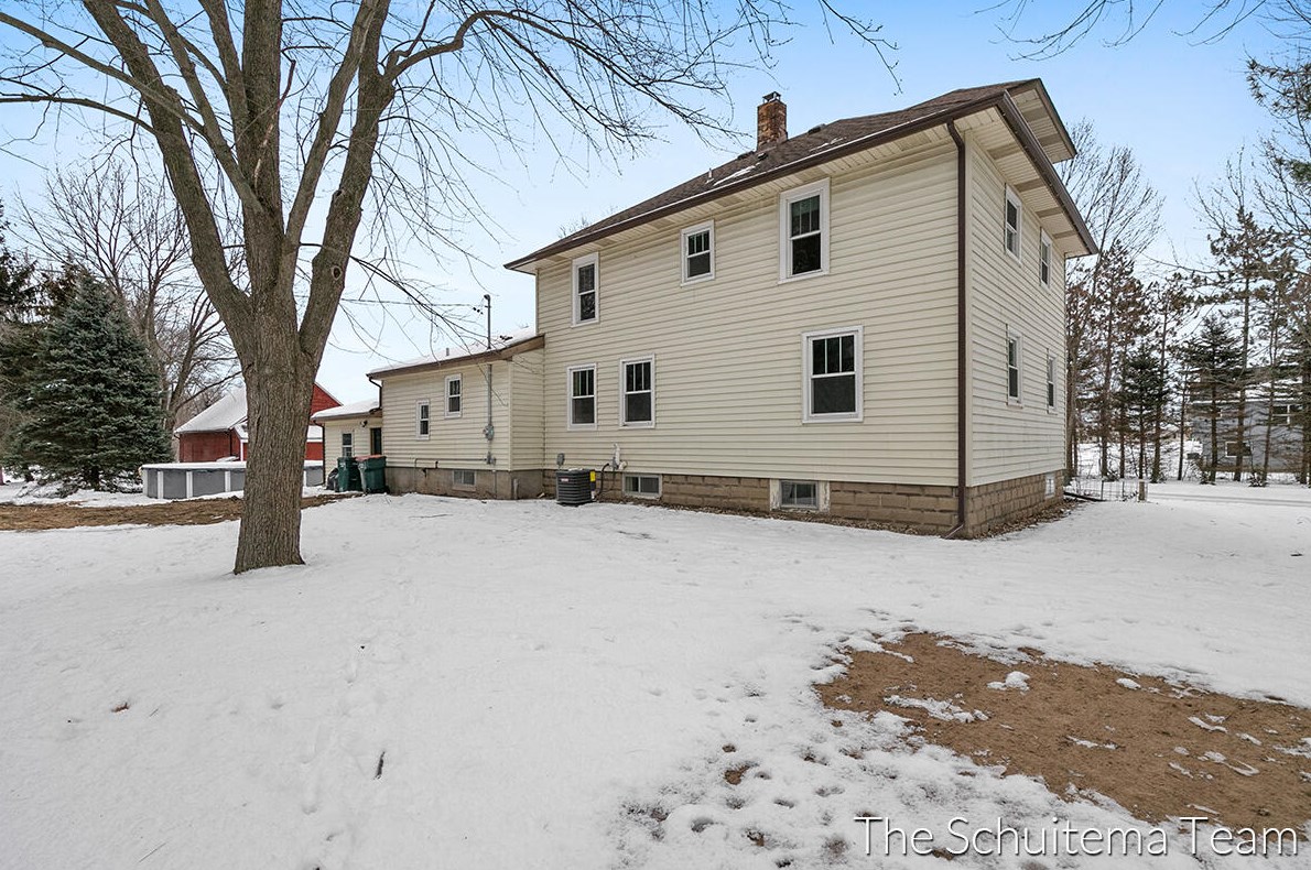 10720 56 Ave, Allendale MI 49401-8352 exterior