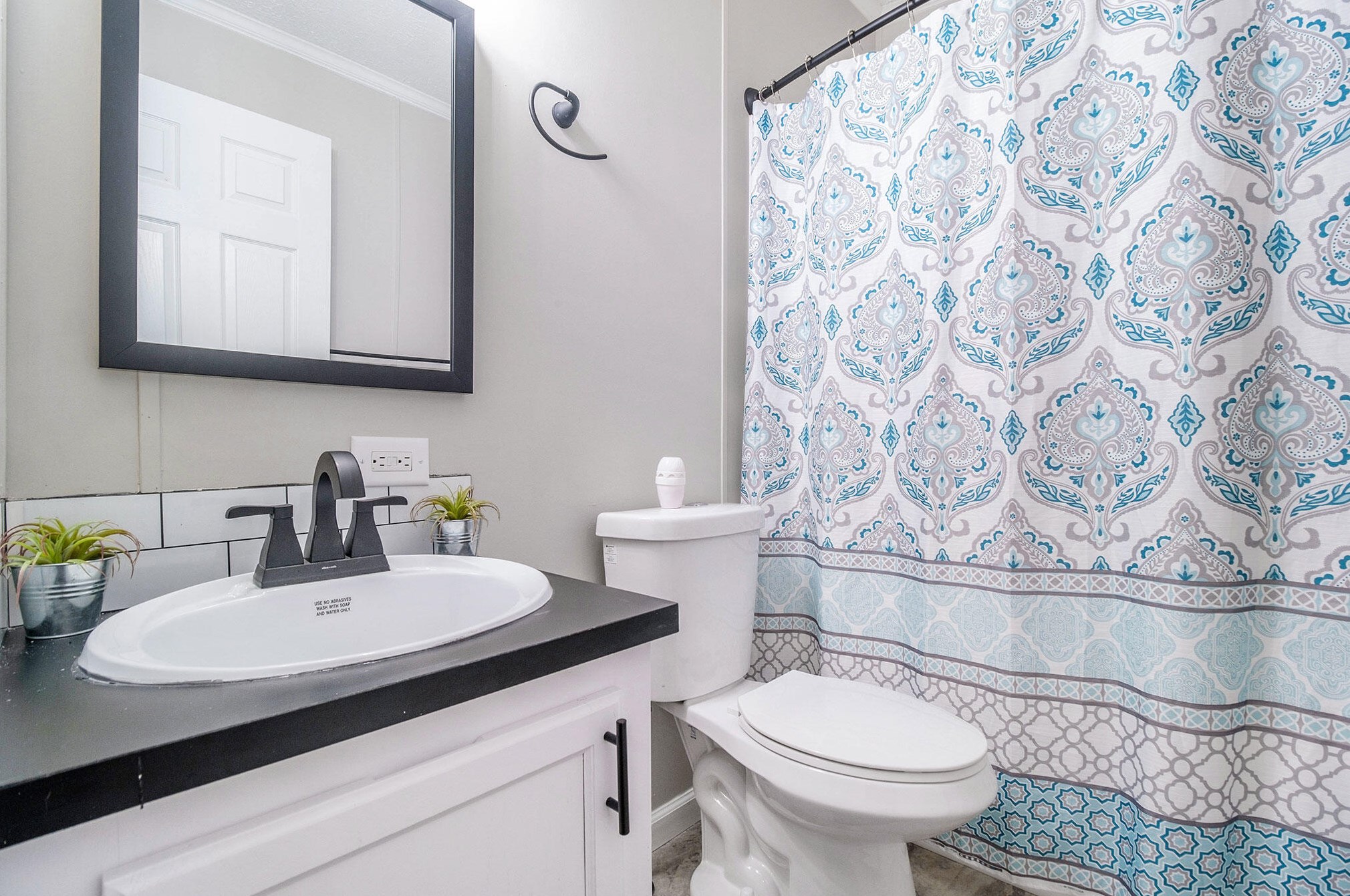 427 Tyler Rd, Wayland MI 49348-9161 exterior