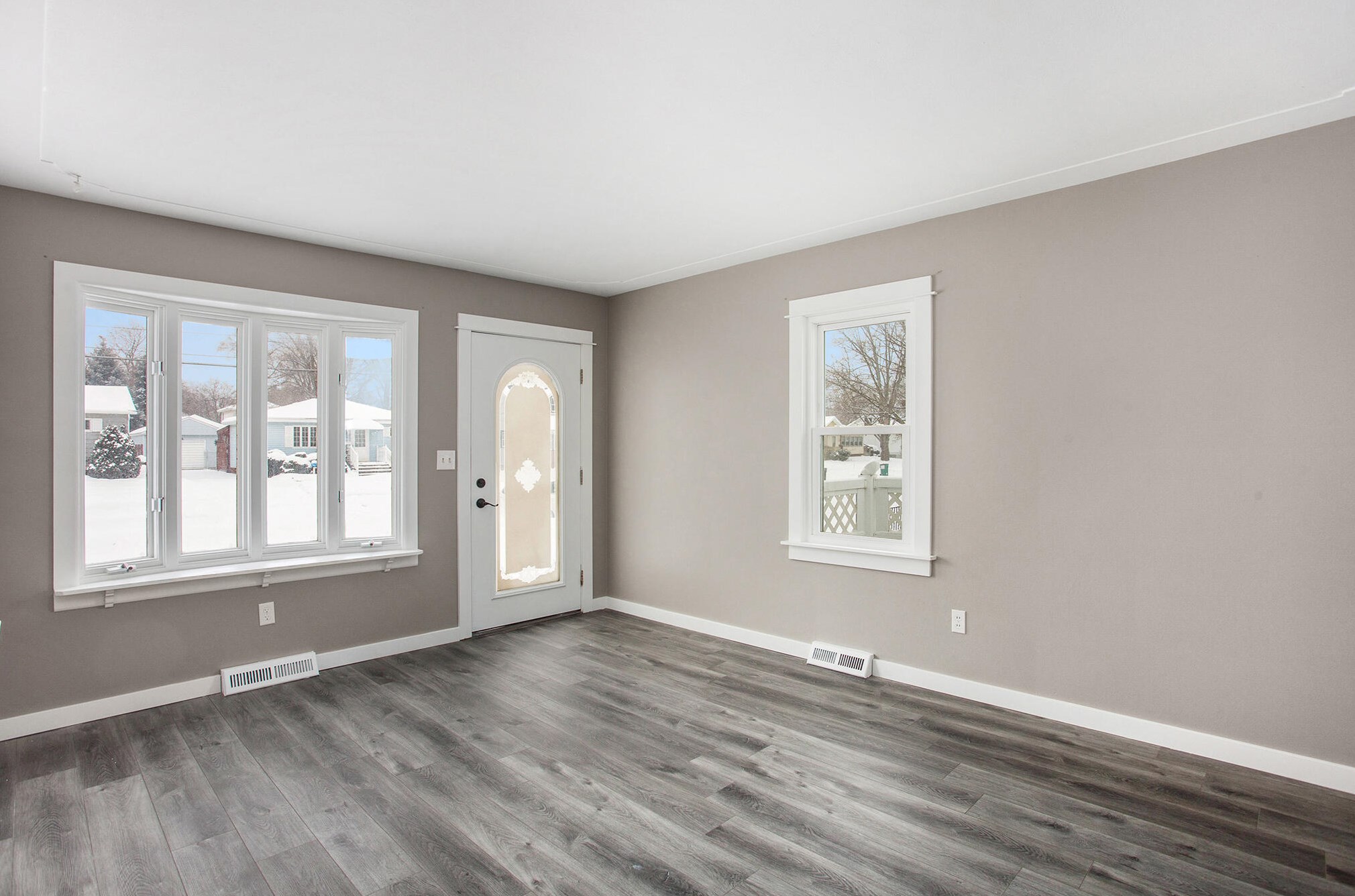 129 35th St, Grand Rapids MI  49548-2249 exterior